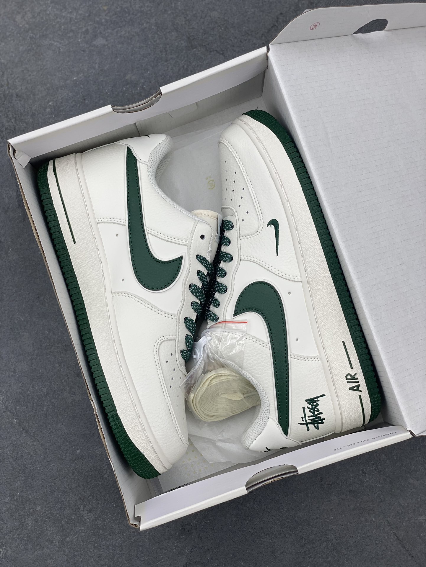 Nike Air Force 1 '07 Low Stussy Collab White Green Limited Edition 10 i1688321414 820 8
