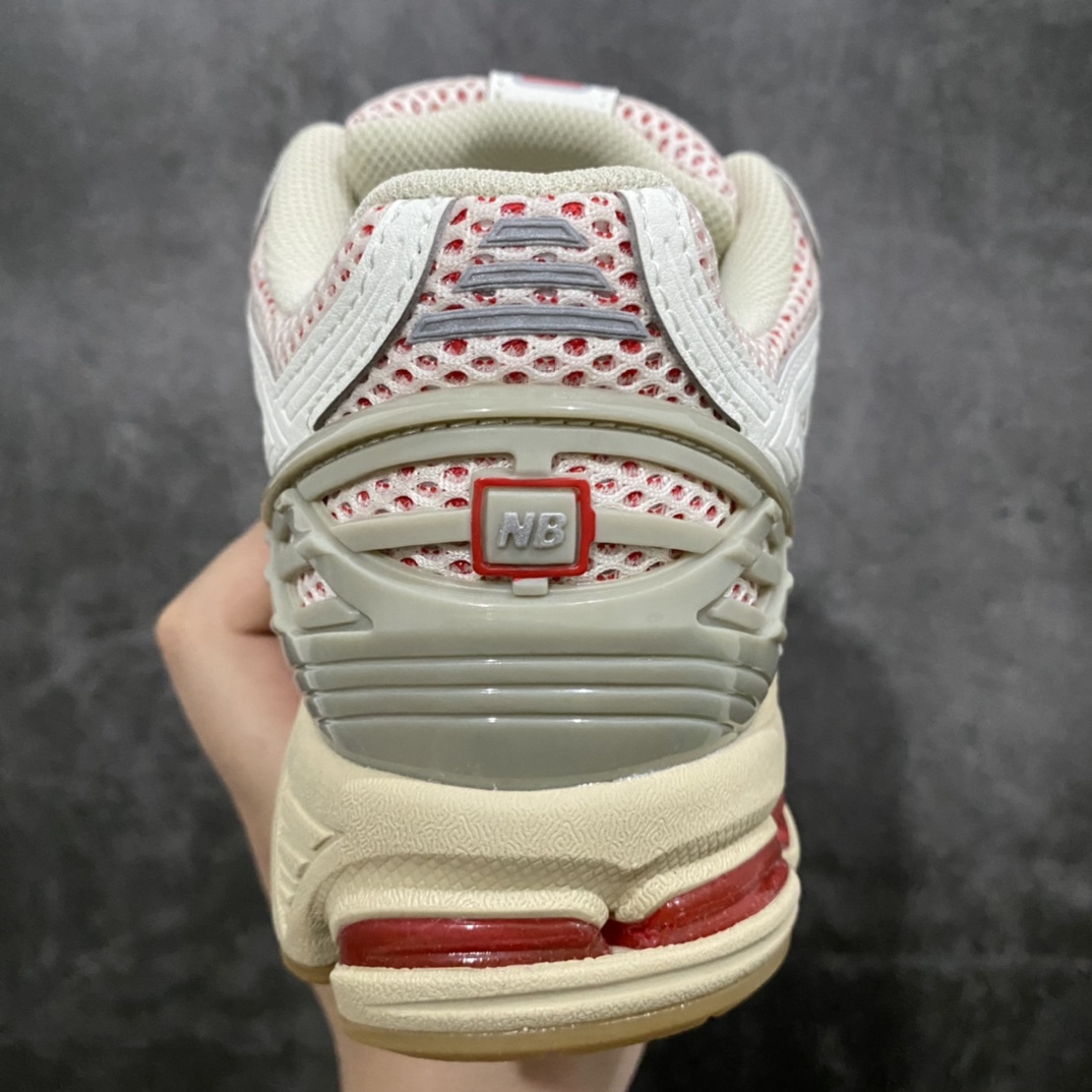 图片[4]-【M版纯原】新百伦New Balance NB1906 M1906RO 白红 全套原楦原纸板原厂数据开发 进口三明治网面 原装进口皮料正确绒感卡色 正确中底拉帮中底网布细节 原厂标裁 带紫光防伪 定制后跟透明水晶模块 冲裁组合 大底贴合程度胶水上色把控完美 整洁度挑战全网艺术家 多道序QC把关品质完善 匠心打造 耗时两个月开发完成 工艺极其复杂难度可想而知 新开独立私模大底 全网唯一正确六层组合大底 高端零售专供产物Size：36 36.5 37 37.5 38 38.5 39.5 40 40.5 41.5 42 42.5 43 44 44.5 45 46.5 47-莆田鞋批发中心