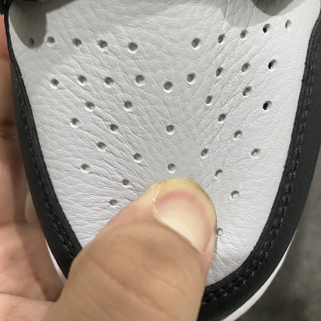 图片[2]-【小绿X版】Air Jordan Legacy AJ312 烟灰色 CD7069-105目前市场最好版本 优于之前各代号版本n最新原鞋开发 独家鞋底模具 目前市场最正确版型 后跟处饰有标志性爆裂纹覆盖层 正确官方原盒原配整洁度一流 鞋身采用了头层皮制作 平台电商直供首选 售后超低  尺码：36 36.5 37.5 38 38.39 40 40.5 41 42 42.5 43 44 44.5 45 46 47.5-莆田鞋批发中心