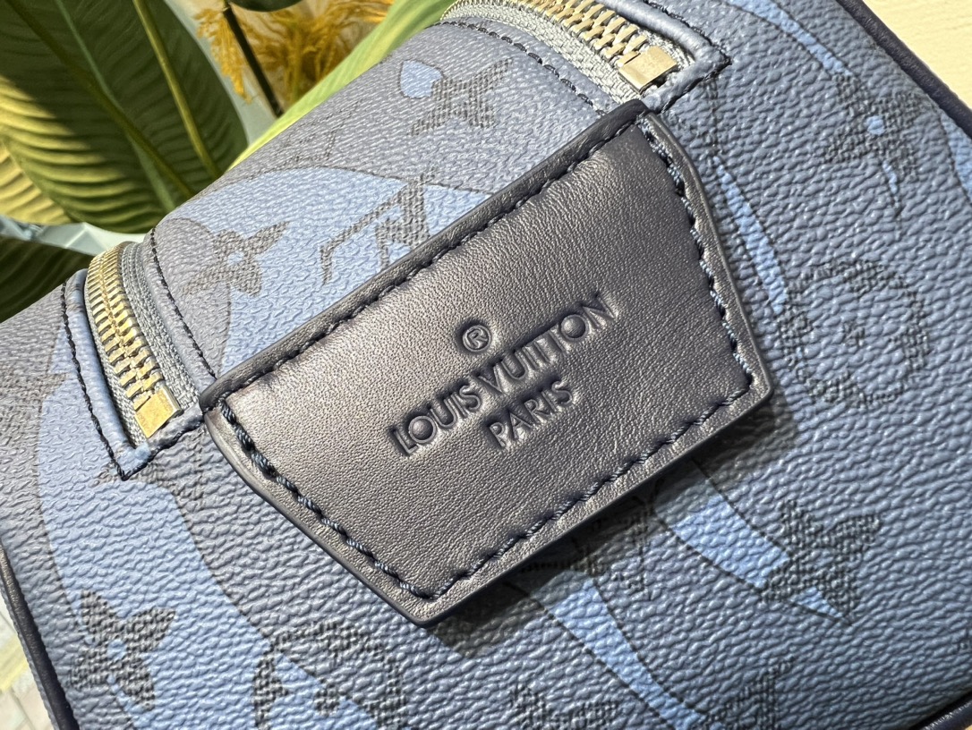 M82337 Blue / Green Water Drop Collection Dopp Kit Toiletry Bag - Bag 6