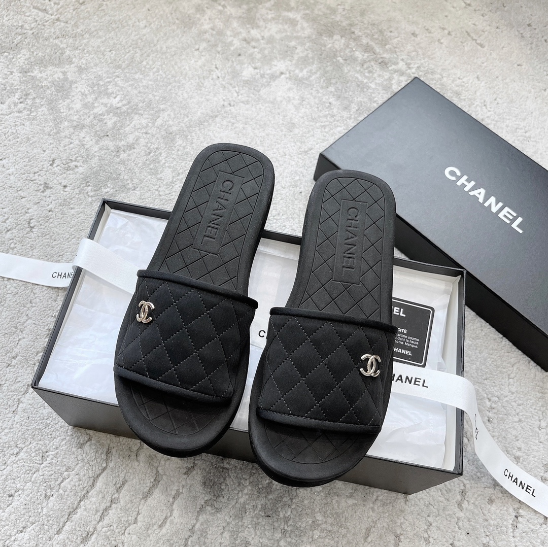 CHANEL тапкі з цялячай скуры, робяць ногі светлымі, элегантны стыль