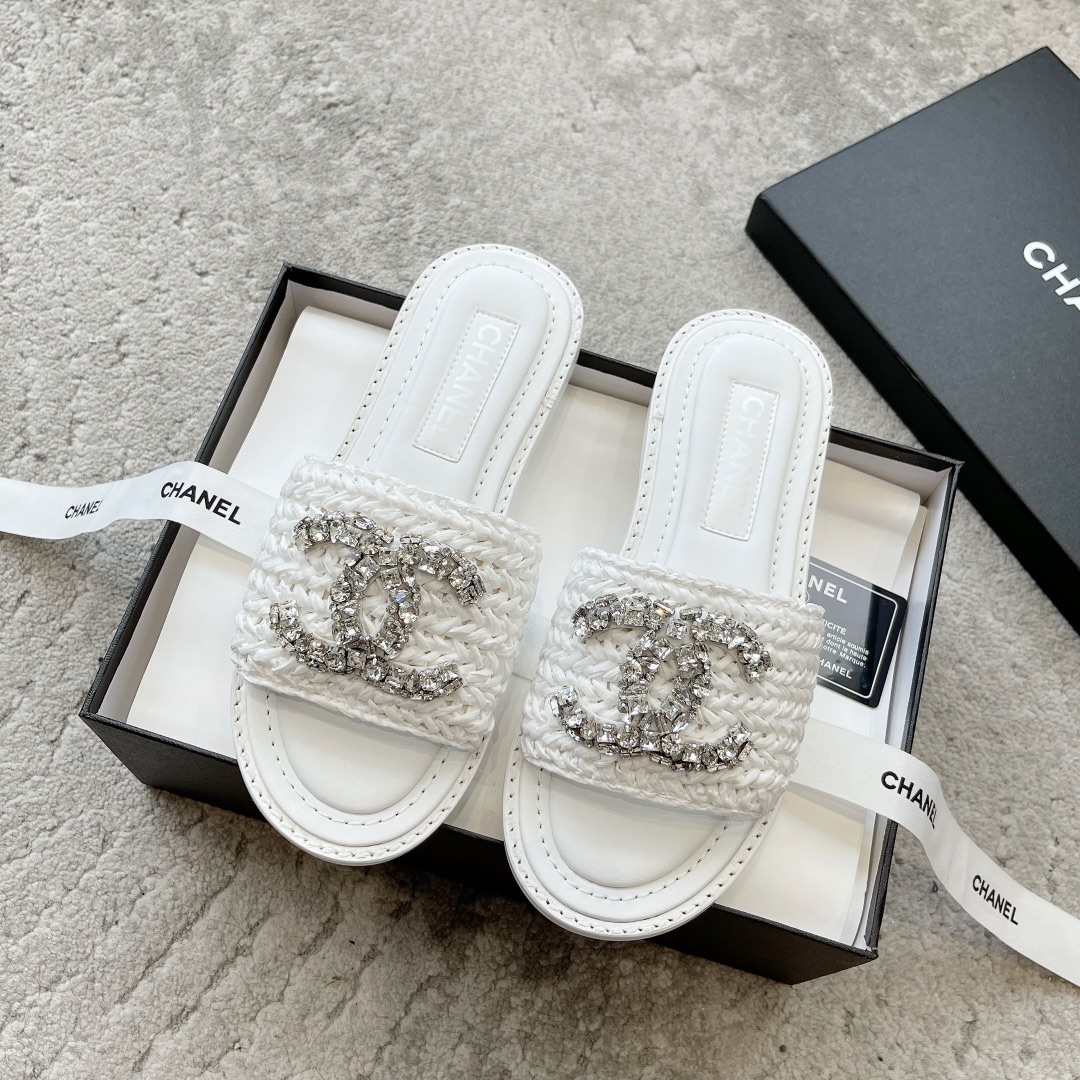 CHANEL тапкі з цялячай скуры, робяць ногі белымі, элегантны стыль