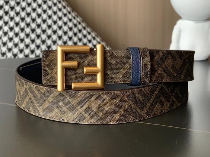Fendi 礼盒 芬迪 FENDI亮面双F标志 · 意大利进口小荔枝牛皮 · BAGUETTE系列 · 𝟑