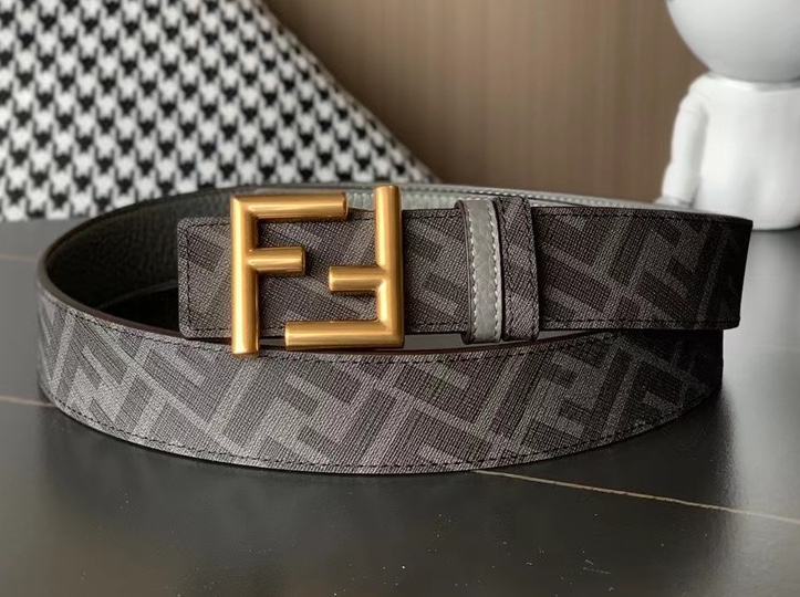 Fendi 礼盒 芬迪 FENDI亮面双F标志 · 意大利进口小荔枝牛皮 · BAGUETTE系列 · 𝟑