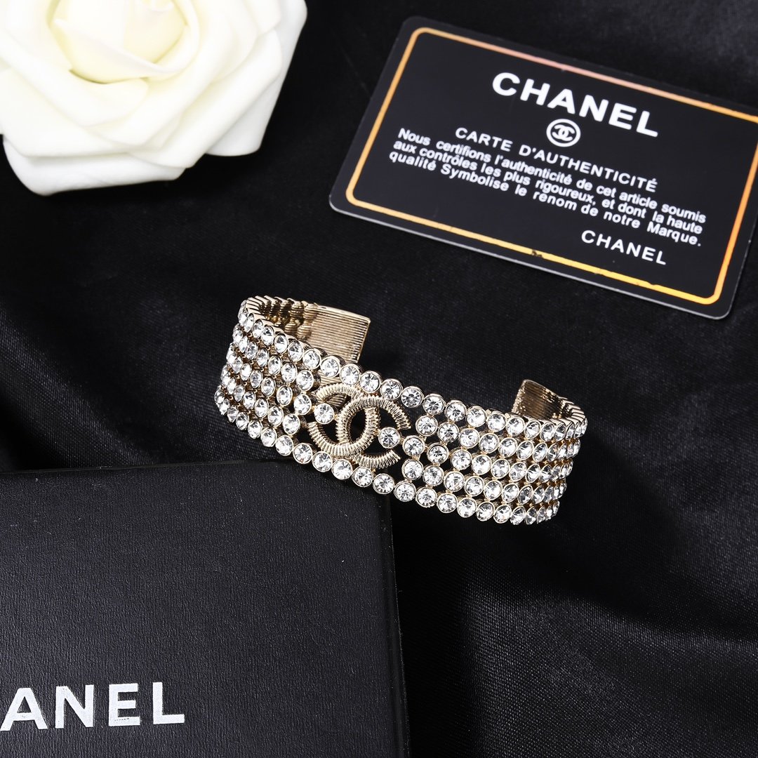 小香Chanel新品水晶手镯代购级别