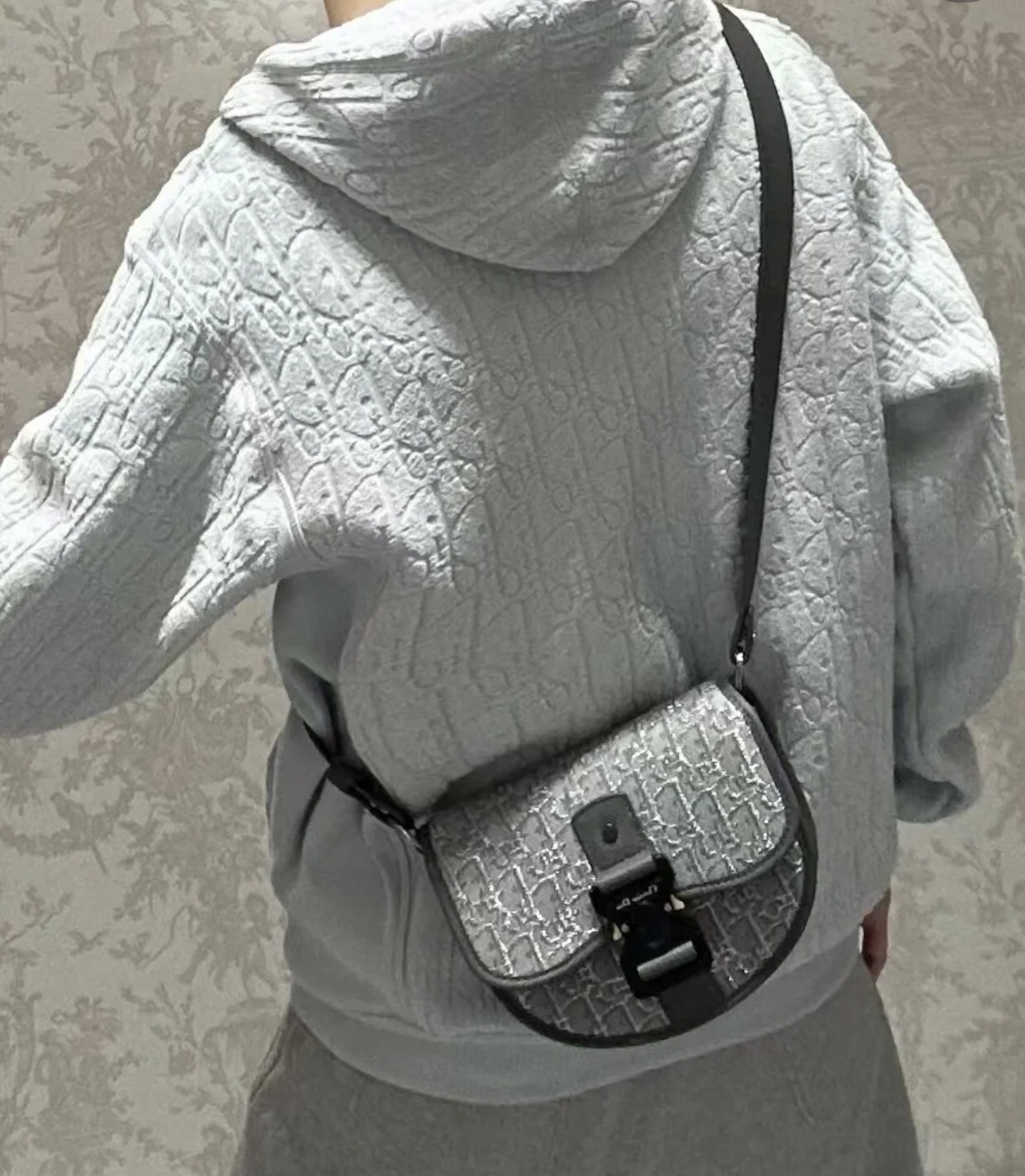Dior Product _dClqfa0dmRDMxXVbI1pNT63Z3eSr85B4GcdxH7w