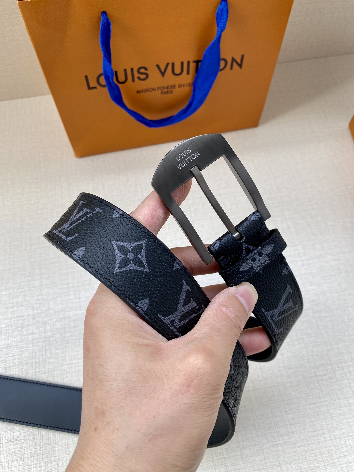 全新入门级款式丰富了帆布腰带系列同时