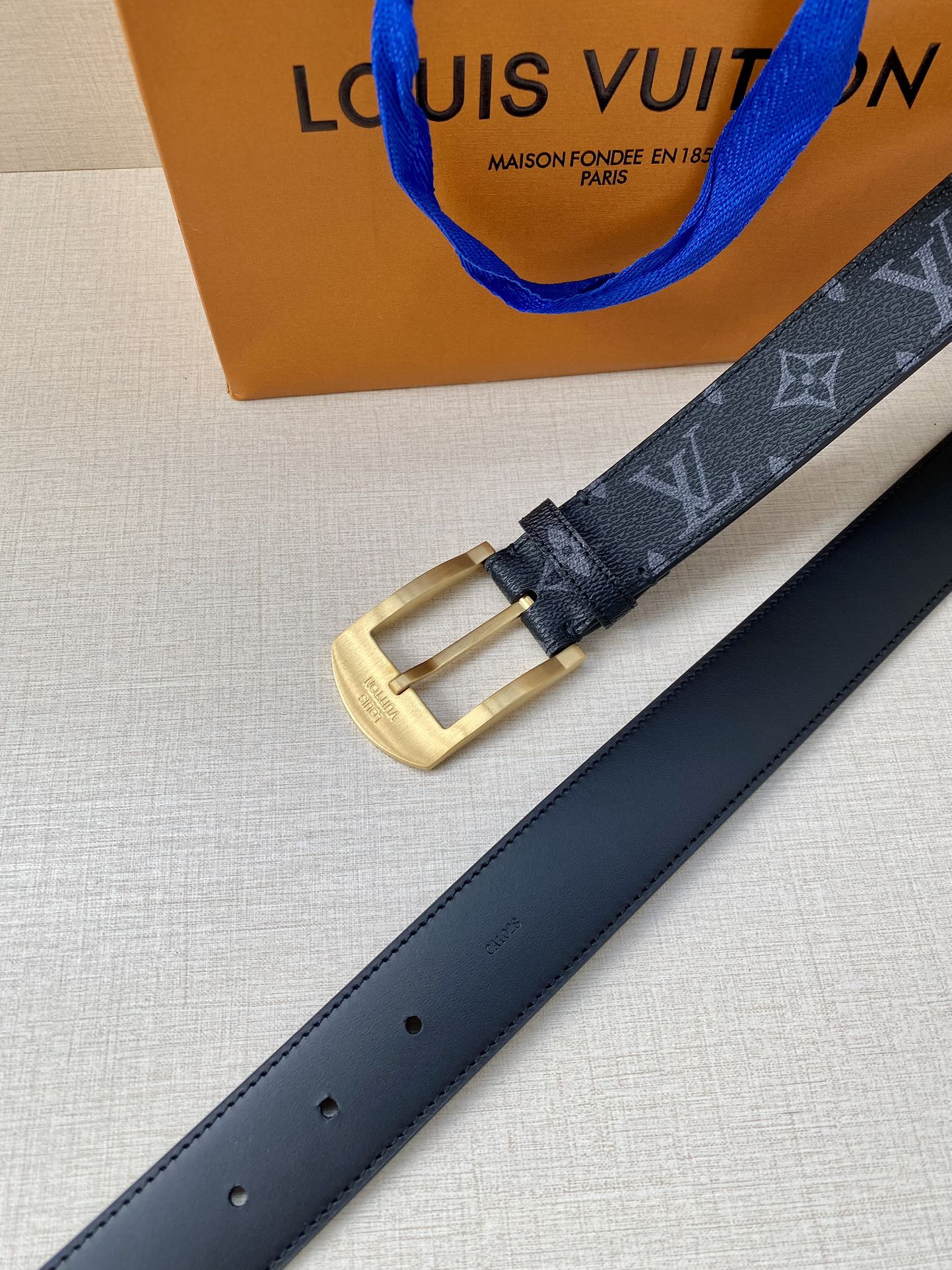 全新入门级款式丰富了帆布腰带系列同时
