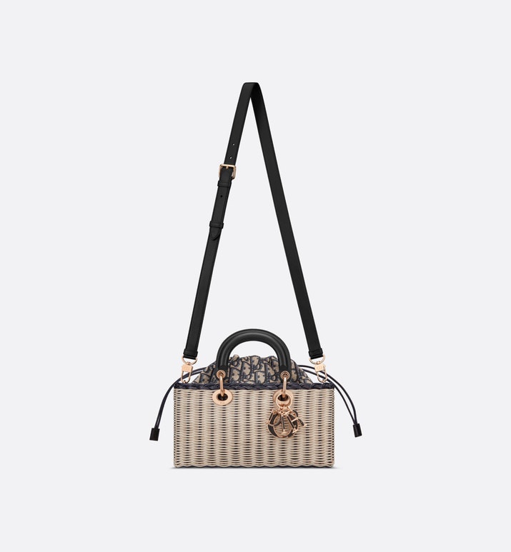 Dior Official website synchronization