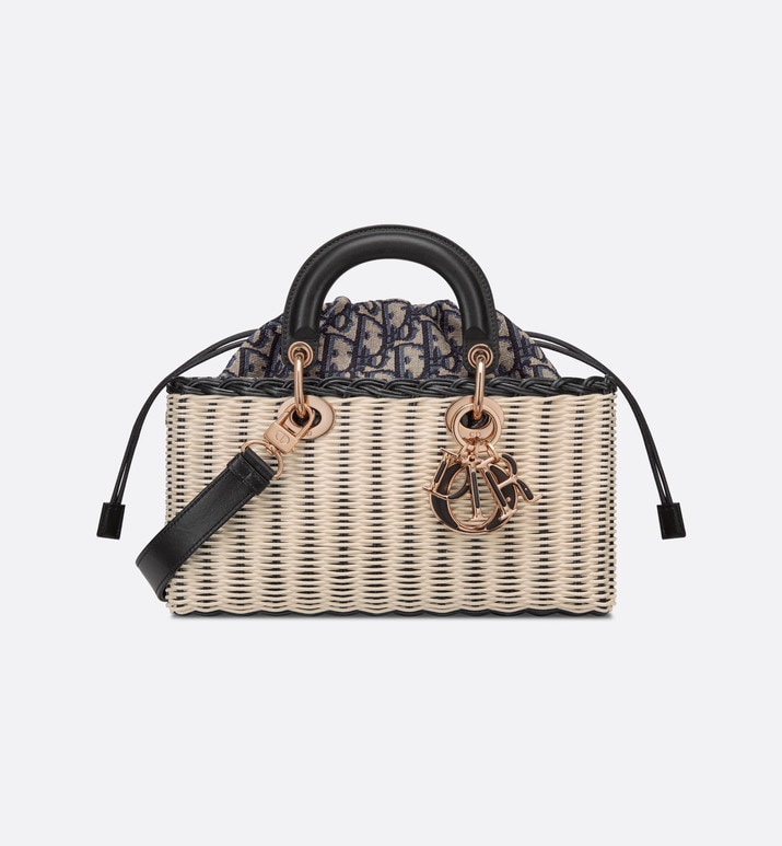 Dior Official website synchronization