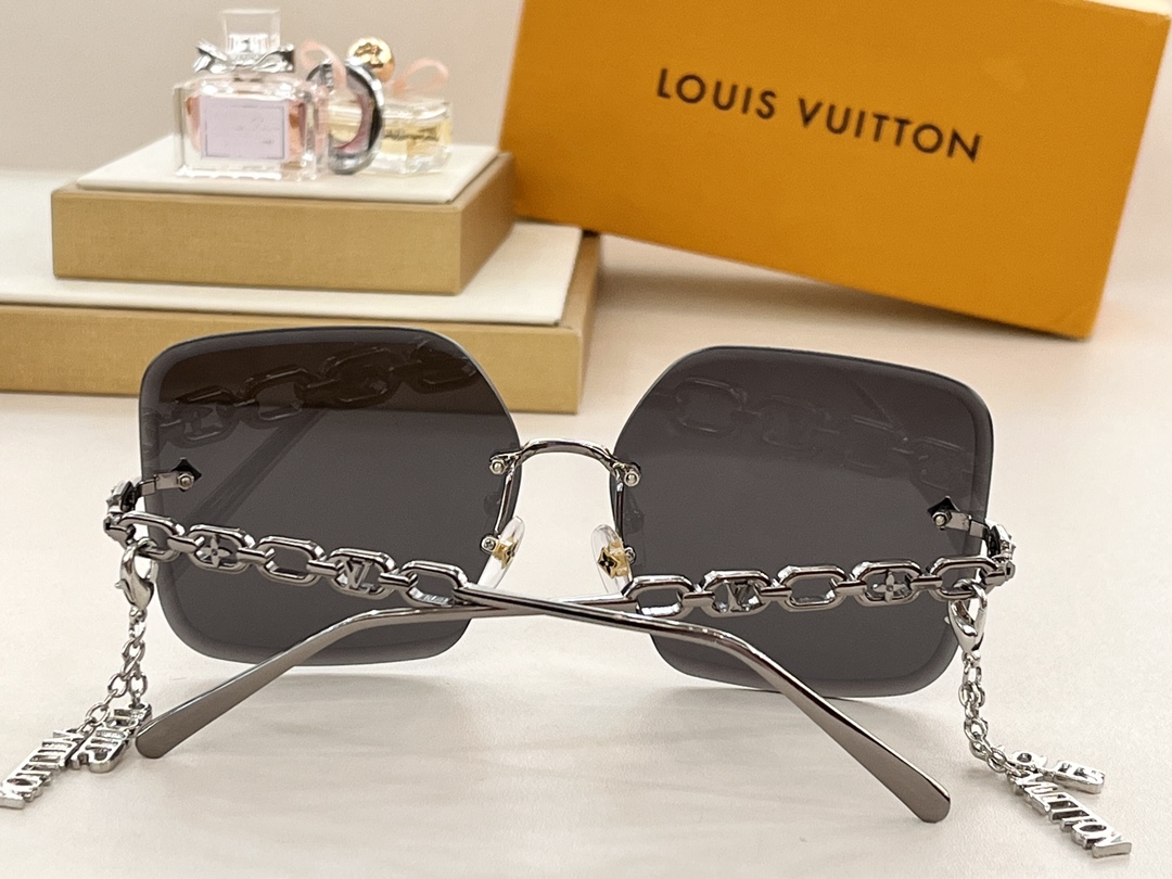  仙女版 耳坠吊坠款🧚‍♀️ 
LOUIS VUITTO*Z1860U🌟
SIZE：61口14-140🌟