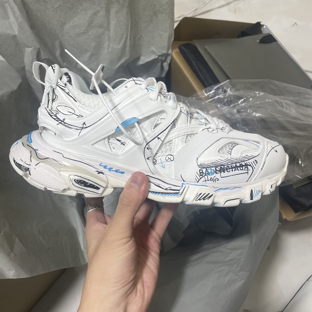 Balenciaga Sneaker Tess 3.0 zapato conceptual para exteriores de tercera generación Balenciaga Sneaker Tess 3.0 graffit…