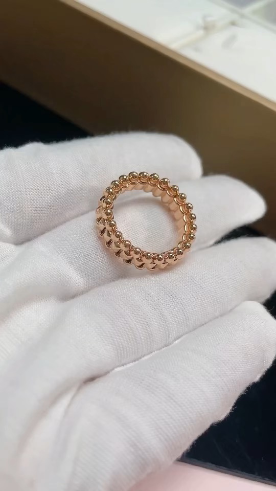Cartier Cartier 卡地亚新款子弹头 铆钉戒指