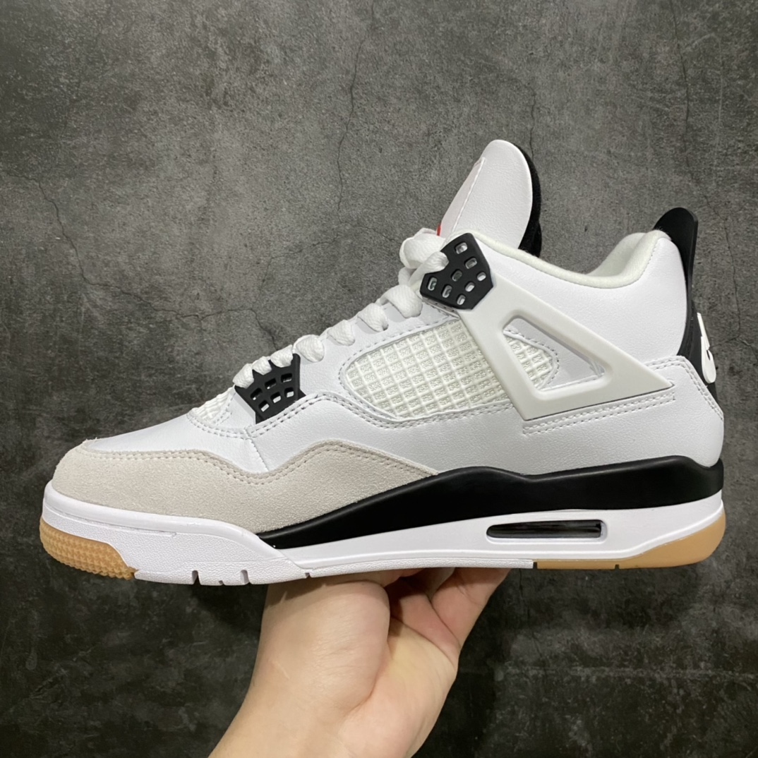 图片[2]-【小绿x版】Nike SB x Air Jordan AJ4联名奶白黑生胶DR5415-101n定制尝鲜款 最屌纯原性价比跑量款一流品控包装 针车清洁度完美 全部采用纯原工艺 尺码：36 36.5 37.5 38 38.5 39 40 40.5 41 42 42.5 43 44 44.5 45 46 47.5-莆田鞋批发中心