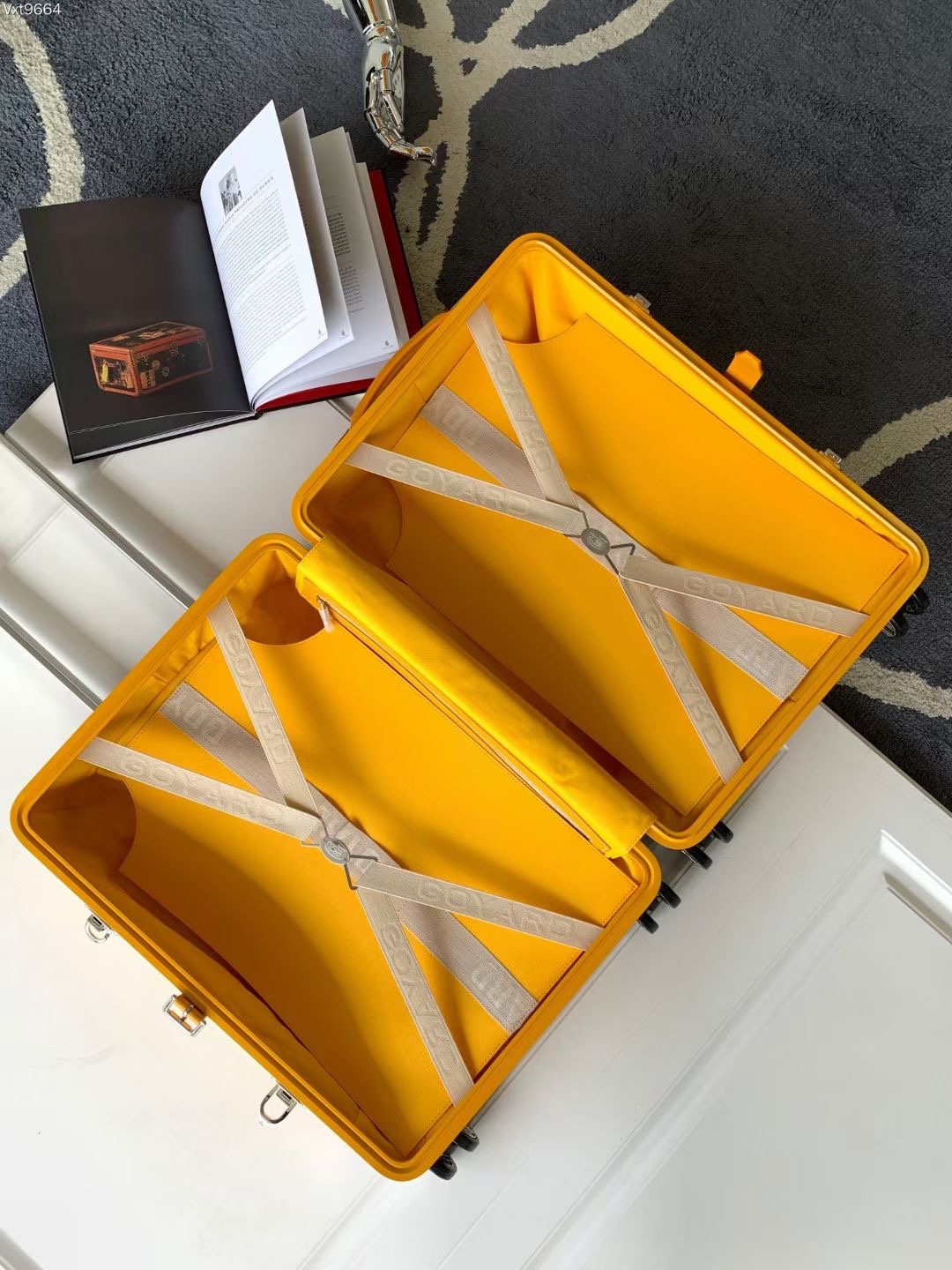 Goyard Hard Case Spinner Yellow Standard travel