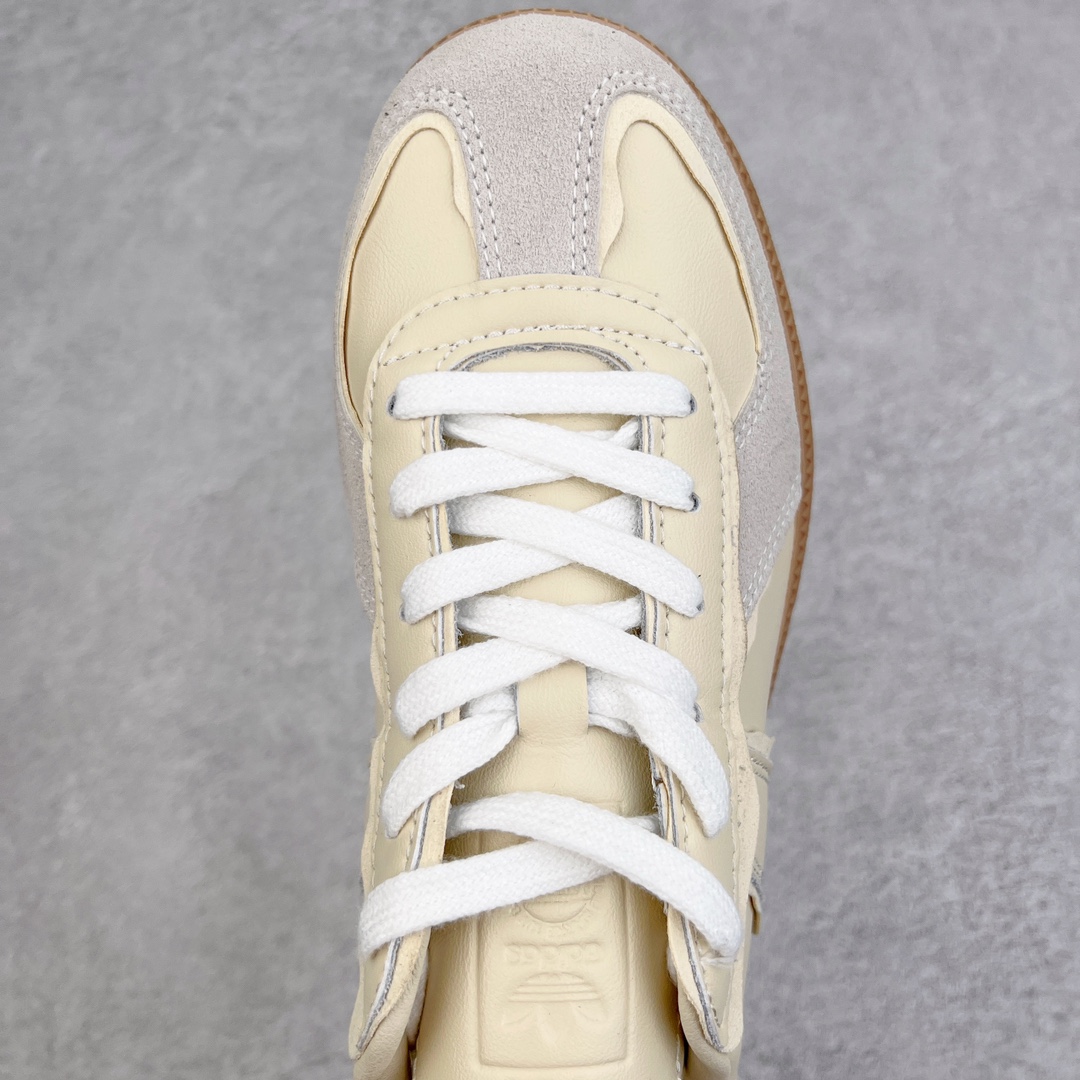 图片[4]-＃特价福利 AD Originals BW Army 德训系列绅士军用训练风百搭休闲运动板鞋 以有 40 年历史的 German Trainer 最早是一款专为德国联邦军定制的室内训练鞋 并由在斯洛伐克的工厂代工生产 如今却凭藉出众的外形设计成为众多时尚品牌青睐的对象 比如 Maison Margiela 出品的 Replica Sneaker 便是其中的佼佼者 而今季 Originals 也将重新推出一款以「德训」为蓝本的 BW Army 训练鞋 并带来白色和黑色两款最经典的元年设计 新鞋款除了采用优质皮革结合麂皮制作鞋身外 更还原了 German Trainer 最具代表性的生胶大底 辨识度满载之余也更加耐穿 尺码：36 36⅔ 37⅓ 38 38⅔ 39⅓ 40 40⅔ 41⅓ 42 42⅔ 43⅓ 44-选品中心