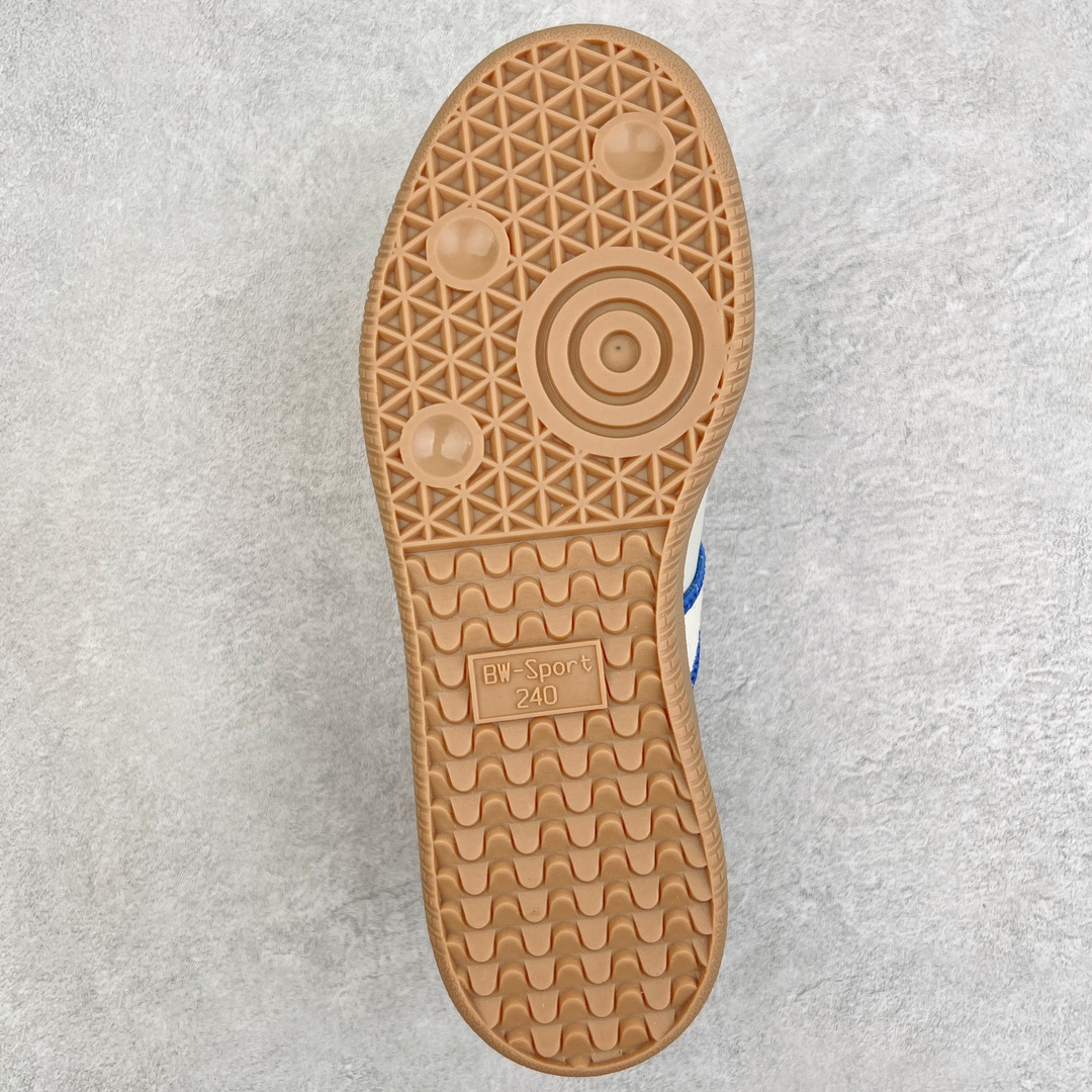 图片[9]-＃特价福利 AD Originals BW Army 德训系列绅士军用训练风百搭休闲运动板鞋 以有 40 年历史的 German Trainer 最早是一款专为德国联邦军定制的室内训练鞋 并由在斯洛伐克的工厂代工生产 如今却凭藉出众的外形设计成为众多时尚品牌青睐的对象 比如 Maison Margiela 出品的 Replica Sneaker 便是其中的佼佼者 而今季 Originals 也将重新推出一款以「德训」为蓝本的 BW Army 训练鞋 并带来白色和黑色两款最经典的元年设计 新鞋款除了采用优质皮革结合麂皮制作鞋身外 更还原了 German Trainer 最具代表性的生胶大底 辨识度满载之余也更加耐穿 尺码：36 36⅔ 37⅓ 38 38⅔ 39⅓ 40 40⅔ 41⅓ 42 42⅔ 43⅓ 44-选品中心