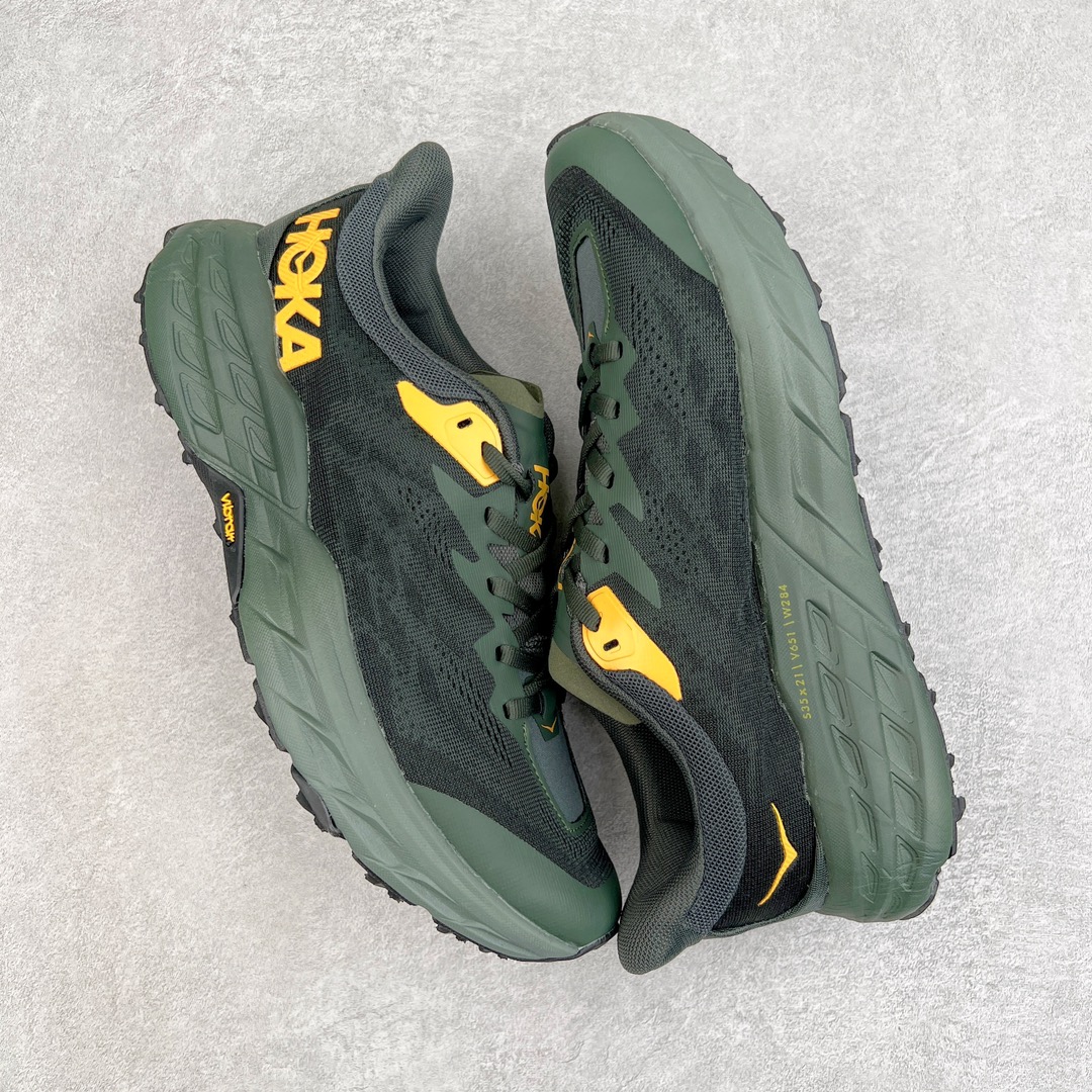 图片[3]-HOKA ONE ONE Speedgoat 5 户外越野跑步鞋 飞速羚羊5系列 新一代工程网纱鞋面 在确保鞋面稳定性的同时减少了固定胶条的使用 鞋面更轻盈、透气、舒适 可回收材料 为环保做出贡献 延伸后跟拉攀 方便快速穿脱 速度型滚动平衡技术 在崎岖的路面上 为平稳顺畅的步伐提供支持 HOKA ONE ONE是来自美国的跑步鞋知名品牌 创立于2009年 始终致力于为所有跑者提供更新、更好的跑步装备 相比常规跑鞋特别研发使用性能独特的几何形跑鞋中底 此种鞋底更厚、更高、回弹性也更好 除了卓越的缓冲性能 它还能为各种阶段的跑者带来更具动感、更加稳定的跑步体验 从设计之初就清楚意识到 要保证跑者步幅的均匀一致 双脚自然而然的运动至关重要 尺码：36 36.5 37.5 38 38.5 39 40 40.5 41 42 42.5 43 44 44.5 45-选品中心