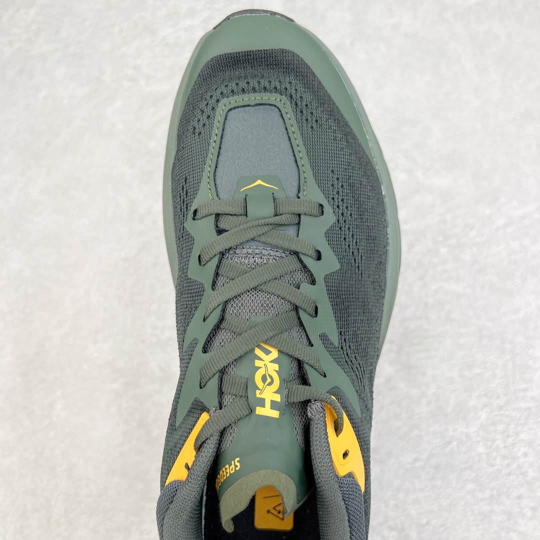 图片[4]-HOKA ONE ONE Speedgoat 5 户外越野跑步鞋 飞速羚羊5系列 新一代工程网纱鞋面 在确保鞋面稳定性的同时减少了固定胶条的使用 鞋面更轻盈、透气、舒适 可回收材料 为环保做出贡献 延伸后跟拉攀 方便快速穿脱 速度型滚动平衡技术 在崎岖的路面上 为平稳顺畅的步伐提供支持 HOKA ONE ONE是来自美国的跑步鞋知名品牌 创立于2009年 始终致力于为所有跑者提供更新、更好的跑步装备 相比常规跑鞋特别研发使用性能独特的几何形跑鞋中底 此种鞋底更厚、更高、回弹性也更好 除了卓越的缓冲性能 它还能为各种阶段的跑者带来更具动感、更加稳定的跑步体验 从设计之初就清楚意识到 要保证跑者步幅的均匀一致 双脚自然而然的运动至关重要 尺码：36 36.5 37.5 38 38.5 39 40 40.5 41 42 42.5 43 44 44.5 45-选品中心