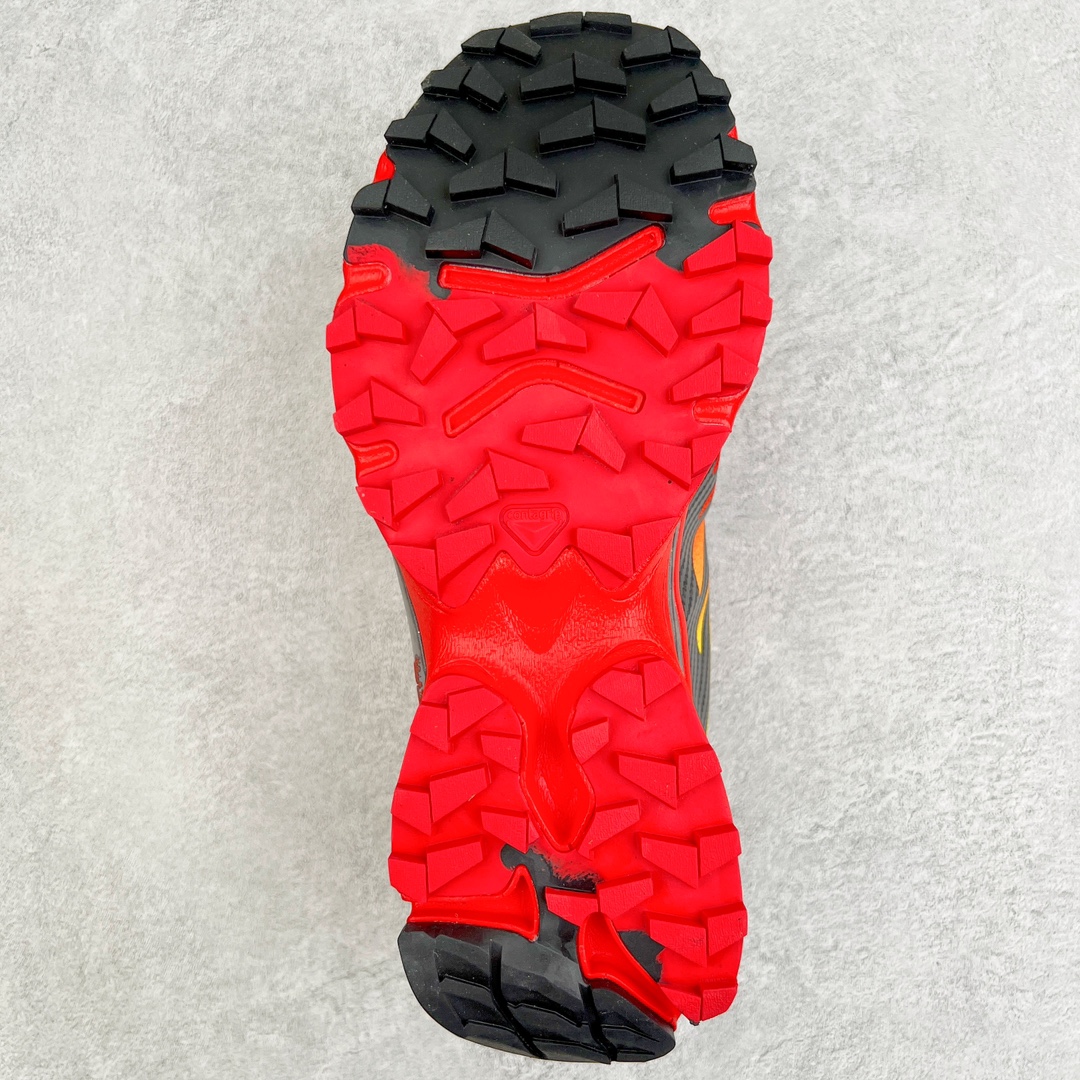 图片[9]-＃GX/绿X Salomon XT-4 OG Advanced 萨洛蒙系列低帮城市越野机能透气休闲运动鞋 鞋舌处附有迷你网眼袋收纳鞋绳以及下方的多色 Logo 标签 接着搭载奶油色 ACS 技术中底以及金色 TPU 塑料部件提升鞋款耐用性 中底与鞋面之间饰有海蓝色条状细节有效增添鞋款层次 最后应用黑色 Contragrip Chevron 外底完成鞋款设计 这次配色颇为高调 两款配色均以绚丽的渐变设计呈现 一款以粉紫渐变主打 另一款以黄绿渐变呈现 视觉效果相当吸睛 鞋面的使用玻璃纤维覆盖物加固 并通过细绳扣系带系统进行锁定 Salomon 的品牌logo 出现在脚后跟和前掌部位 中底虽然偏薄 但非常耐用 与模压塑料ACS 框架以及致密AC2 Muscle 鞋底单元结合 能够提供出色的支撑力和缓冲性 尺码：36 36.5 37.5 38 38.5 39 40 40.5 41 42 42.5 43 44 44.5 45-选品中心