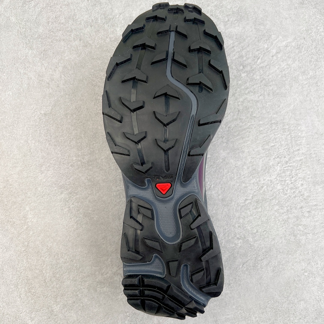 图片[9]-＃绿X/GX 纯原福利 Salomon XT-6 萨洛蒙复古潮流户外机能登山跑鞋 纯原外贸平台特供订单 耗时半年巨作 全套原纸板楦头开发 原厂特供网布配套加持 确保原汁原味 完美呈现版型 原档数据独家私模五层组合大底 男女鞋同步官方开发至46.5 原装Ortholite轻量化鞋垫 中底布带钢印编号 原厂TPU锁扣 进口港宝加持 后跟自然饱满 还原公司包裹性 鞋面以“锯齿”状的包裹系统呈现 在基色底之下加入了各种色点缀 将公司的最新技术和时尚前卫的造型融入耐用的长跑款式中 鞋面由 TPU 薄膜制成 并焊接在高耐磨网眼上 使其既时尚又坚固 由 ACS底盘支撑 可增强稳定性和支撑力 以及由橡胶凸耳 Contragrip外底覆盖的 EVA 缓冲中底 旨在应对崎岖的地形 鞋舌上的彩色Salomon 标签、Quicklace 系统以及鞋头、鞋舌和鞋跟上的附加品牌使细节更加完美 让穿着者可以轻松驾驭户外与通勤下的任何运动生活场景 无缝鞋身户外随意纵横 颜值与脚感兼备 出街通勤 绝对非常吸睛 你值得拥有 尺码：36 36.5 37.5 38 38.5 39 40 40.5 41 42 42.5 43 44 44.5 45 46 46.5 注意：偏小1码-选品中心