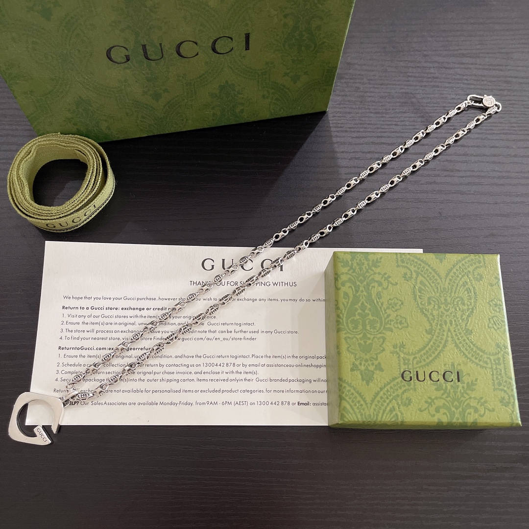 🎈专柜爆款🎈
⚠️厂家直销价
⚠️原版一比一复刻
⚠️男女款
⚠️古驰项链