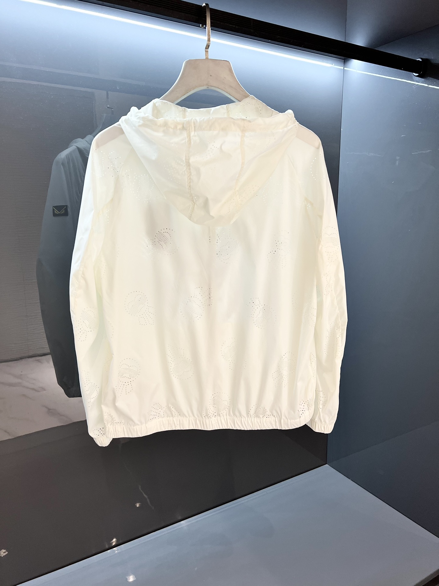 路易威登 Louis Vuitton 高定典藏名品高定成衣时装外套连衣裙衬衫T恤 #31BA2C68 4
