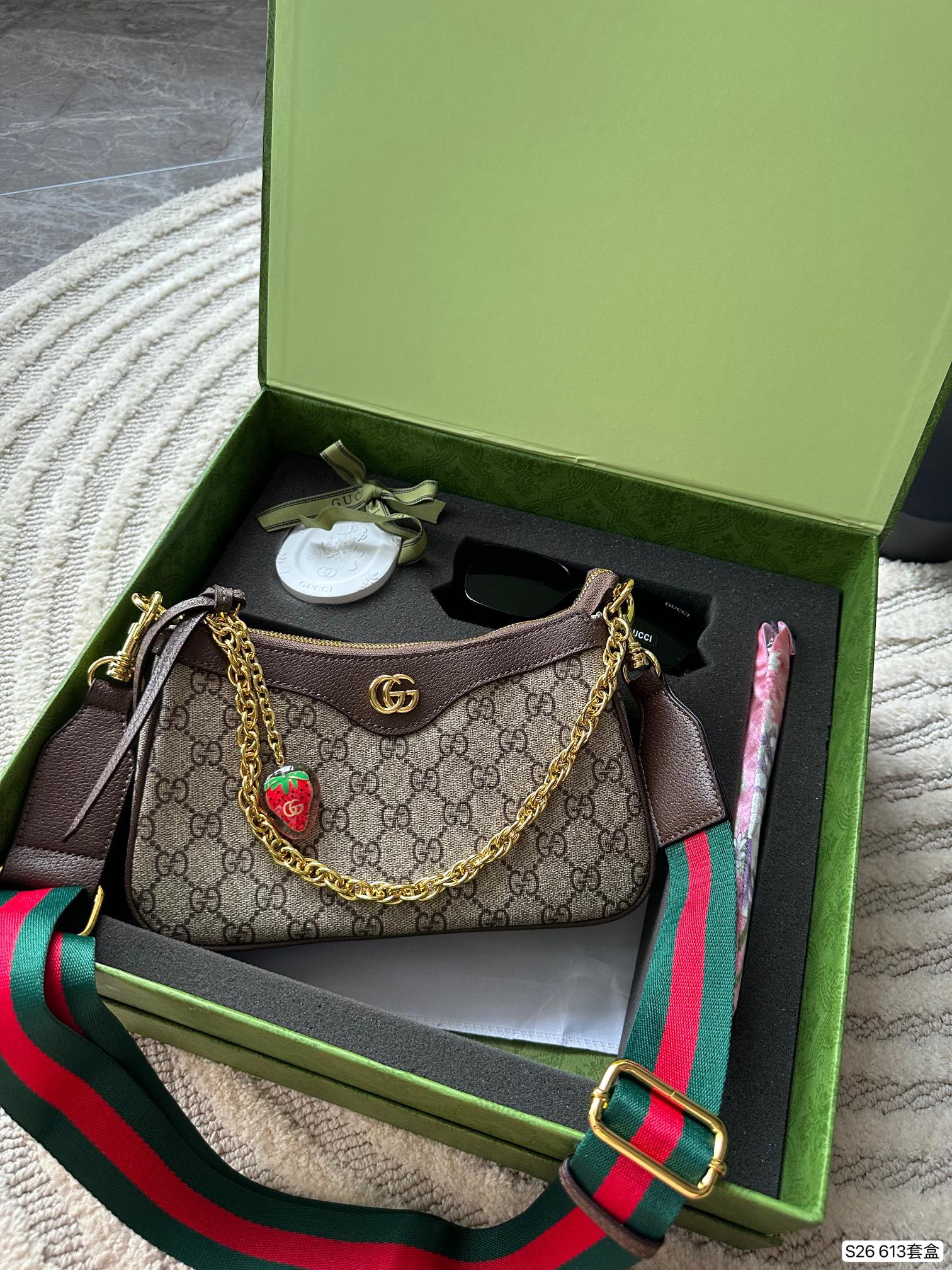 Gucci Torby typu crossbody i na ramię