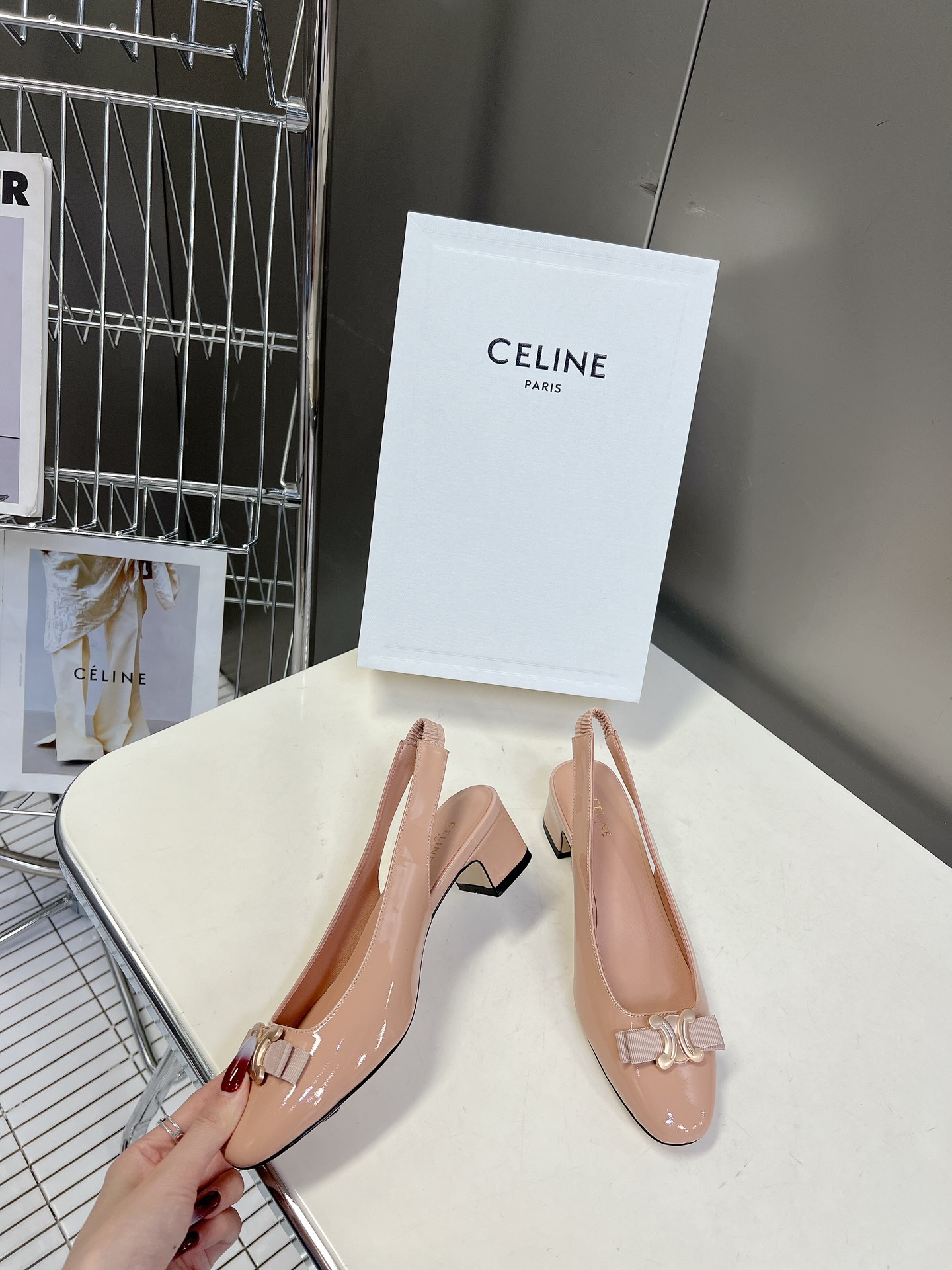 CELINE春夏凯旋门单鞋系列专柜限