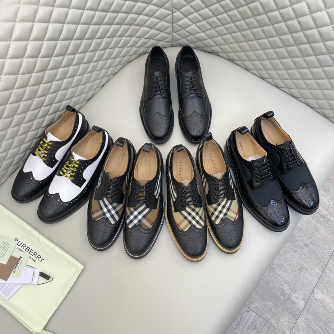 Precio de venta: P350 Calidad originalMarca: Burberr* "Burberry*" Zapatos de pielTalla: 38-44 (se pu