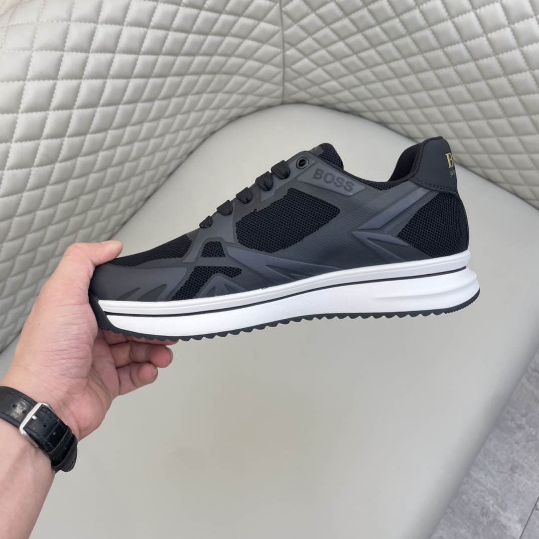 Precio de venta: 180 PMarca: Boss* "Boss*" lowtop sneakersTalla: 38-44 (se puede personalizar hasta 