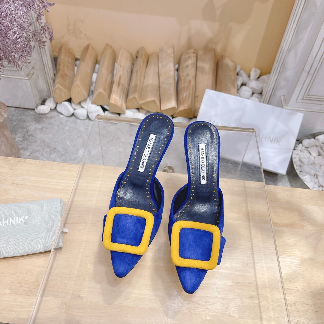 NO:407022,【MANOLO BLAHNlK】 Autumn new Mb fashion little women's high-heeled Yangjing slippers, no mediocre as ordinary sandals. Pointed toe design with square buckle embellishment, light luxury and atmospheric, the top quality of purchasing agent to create a luxurious top 1:1 customization Original custom imported Yangjing Original Italian imported leather sole 34-42 (34:40:41:42 customization without return) Heel height; 7cm, high heels, manolo blahnik, sandals, high heels, slippers, sheep19860909【MANOLO BLAHNlK】 秋季新款Ｍｂ时尚小女人高跟羊京拖鞋、没有一般凉鞋的平庸.尖头设计加上方扣点缀、轻奢大气, 代购级最顶级品质 打造奢华顶峰之作 1:1定制 原版定制进口羊京 原版意大利进口真皮底 34-42（34:40:41:42定制不退换） 跟高；7cm,高跟鞋,manolo blahnik,sandals,high heels,slippers,sheep,Women's Shoes