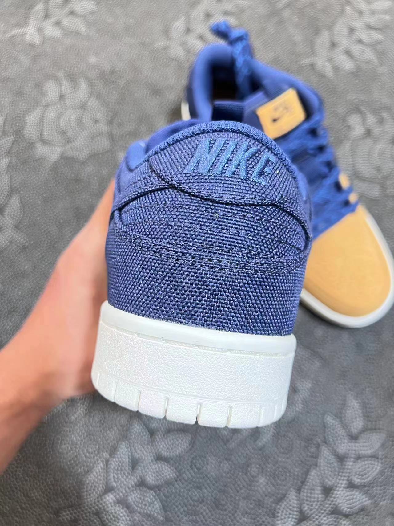 ? Nike Dunk SB Low 