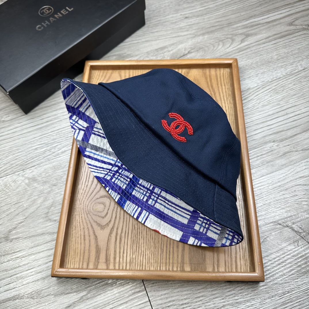 。C家。印花渔夫！【配防尘袋】高端舒适！高端材质！！今年帽子第一流行趋势绝对是渔夫帽！今年的渔夫帽满目玲