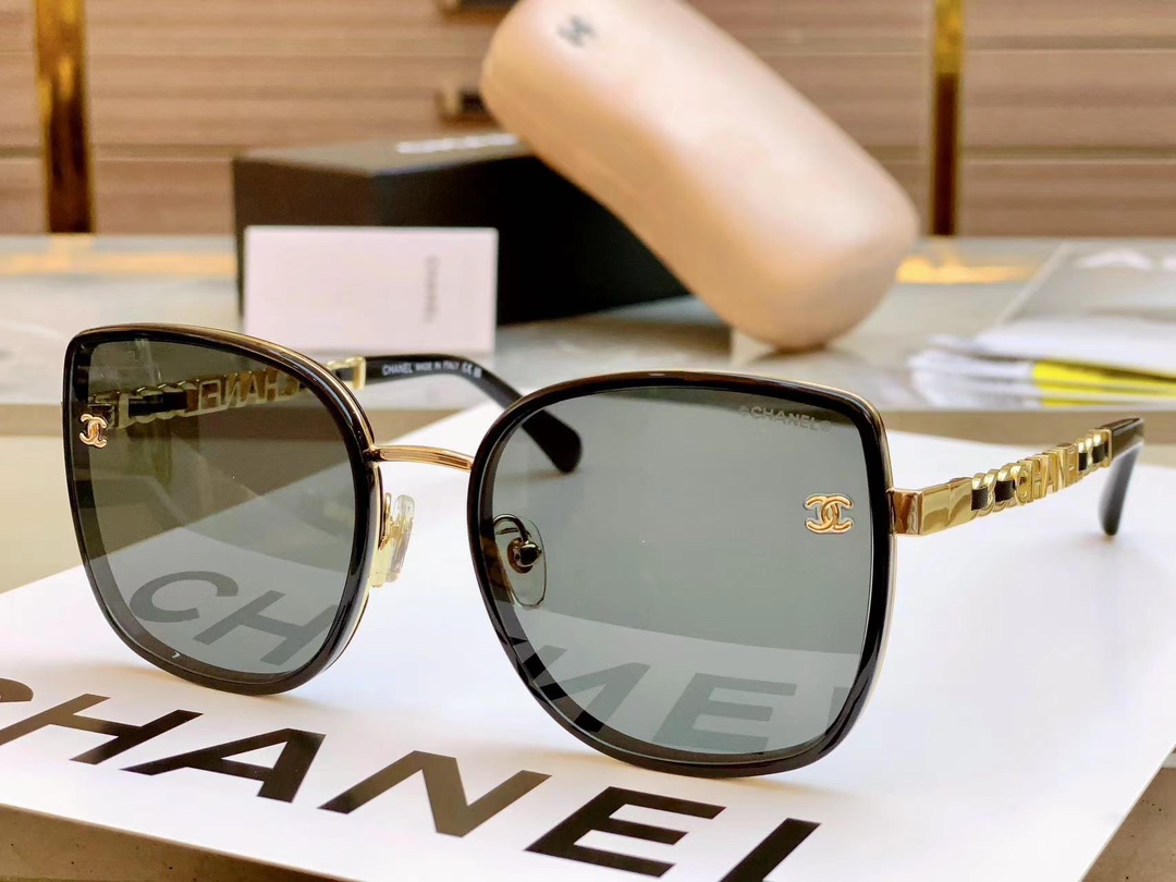 NO:243996,,【CHANE*】Chanel is sold out in order. High-quality models, matched with fashionable chain legs, and fashionable double logos in temples!  MODELCH6811, SIZE59 port 20-145 glasses sunglasses sunglasses, glasses, chanel, chanel19860909,【CHANE*】香奈儿翻单出货.高品质款,搭配时尚潮流链条腿,镜腿时尚双logo！MODELCH6811,SIZE59口20-145眼镜墨镜太阳镜,眼镜,chanel,chanel,glasses