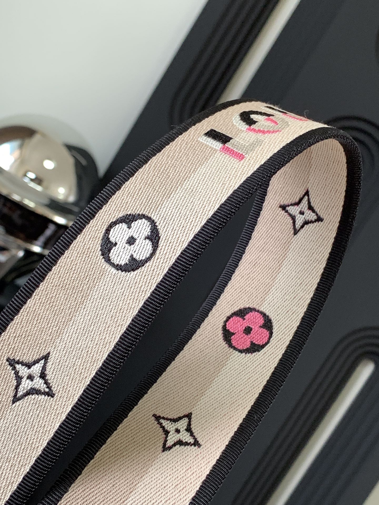 M45985更多细节图