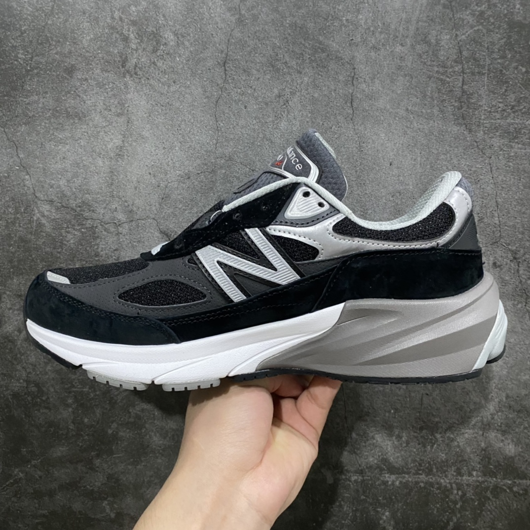 图片[2]-【总裁版】新百伦New Balance Made in USA M990V6nNB990v6六代系列美产血统经典复古百搭老爹风休闲运动跑步鞋 黑灰色 M990BK6nn男女鞋半码制 耗时3个月开发n原装档案原数据纸版楦型n采用台产进口丝光无色差校准(正确色卡!!)n猪巴革拼接原装透气网眼织物鞋面材质n正确开发4层组合底模精密开发n中底三种材料构成,分别是:REVlite悦轻中底、TPU发泡材料以及N2氮气注入  尺码：36 37 37.5 38 38.5 39.5 40 40.5 41.5 42 42.5 43 44 44.5 45 46.5-莆田鞋批发中心