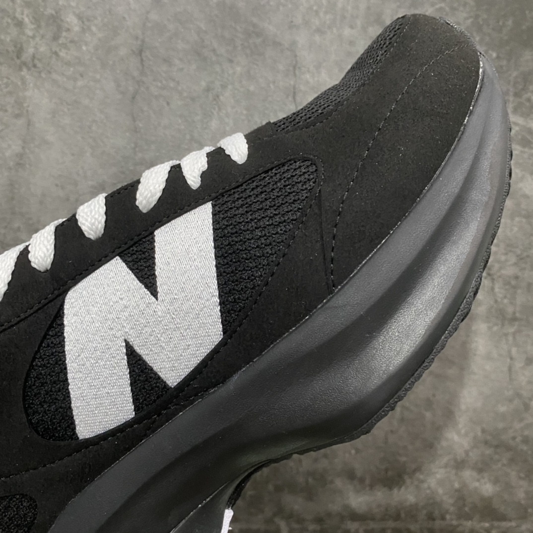 图片[6]-【纯原版】AURALEE x New Balance Warped Runner NB新百伦联名低帮复古老爹风休闲运动慢跑鞋 原楦开发版型 采用环保纤维革拼接透气网眼衬垫织物鞋面材质 T-Beam大底提供足步弓支撑 保持步态稳定后跟搭载外露缓震胶 破坏解构做旧有内味了 以极简主义美学闻名的日本时尚品牌 AURALEE 在巴黎时装周 2024 年春夏时装秀上推出了与 New Balance 的全新合作鞋款 Warped Runner 采用网布和奢华绒面革覆盖层 侧面的同色系「N」标志是对 New Balance 品牌的微妙致敬 同时配有同色系模压 FuelCell 泡沫中底和橡胶外底 此次合作是两个品牌共同致力于简约设计的完美典范 是日常穿着的绝佳选择 尺码：35.5 36 37 37.5 38 38.5 39.5 40 40.5 41.5 42 42.5 43 44 45 46-莆田鞋批发中心