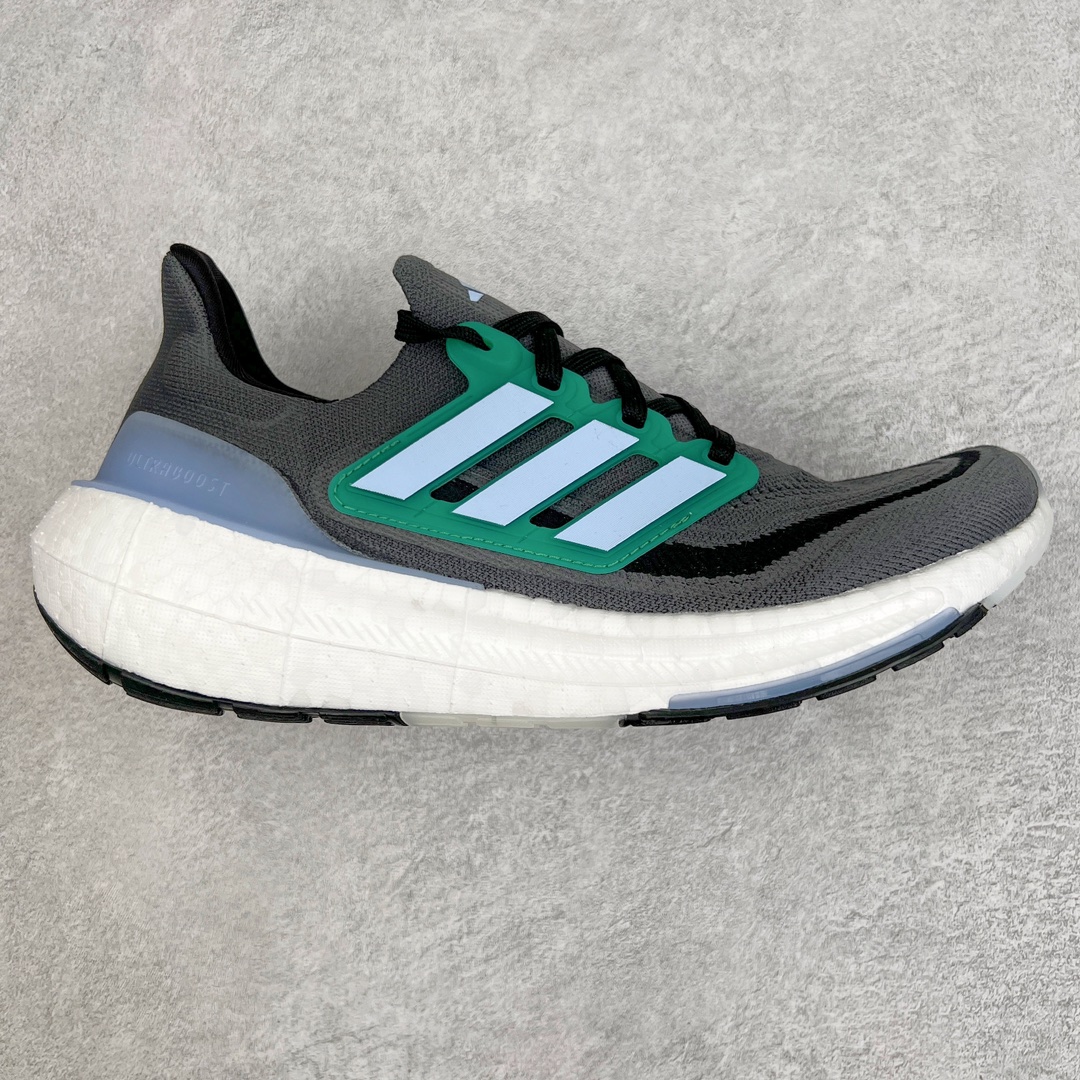 零售💰270 ＃YG纯原 AD Ultra Boost Light UB2023系列低帮袜套式针织透气缓震休闲运动慢跑鞋 HP9203 德国进口巴斯夫大底 全套原纸板楦头开发 原厂特供飞织面配套加持 确保原汁原味 完美呈现版型 一比一还原zp踩屎脚感 原档案底模数据 正确多层组合大底 辰元原厂针织代工 细节还原度极高 独家外贸特供开发至48.5 历经10年不断创新以科技重塑跑步推出全新超轻新科技跑鞋 力求为跑步添活力 搭载LIGHT BOOST中底的新鲜演绎 无论节奏快慢、距离长短 伴你活力畅跑 延续了该系列的设计语言 采用分区编织鞋面 鞋头处网眼孔洞更大 提升透气性 一体式鞋舌 避免运动中出现偏移 实现鞋脚一体性 鞋侧 TPU 材质 有效提供支撑性 镂空的设计 同时减轻整体重量 最明显的则是中底部分 不仅是厚度夸张 大家最熟悉的 Boost 材质终于迎来升级 减重 30% 带来更轻量化的上脚感受 SIZE：39 40 40.5 41 42 42.5 43 44 44.5 45 46 47 48 编码：by2936070-运动鞋