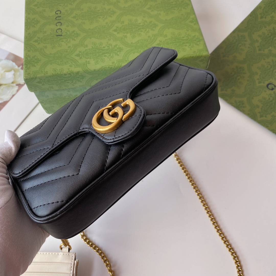 Gucci GG Marmont トートバッグ - ブラックレザー & ゴールドアクセント