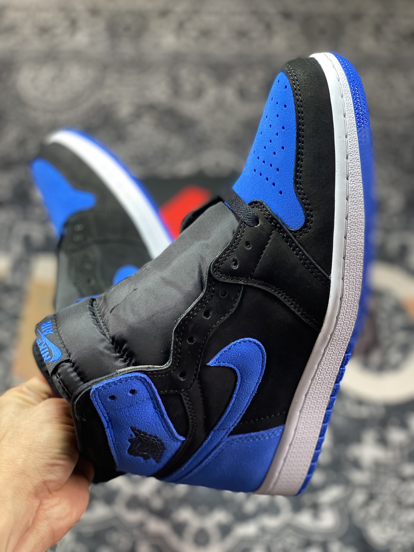 Air Jordan 1 High OG ”Royal Suede” from Dongguan Dachang DZ5485-042