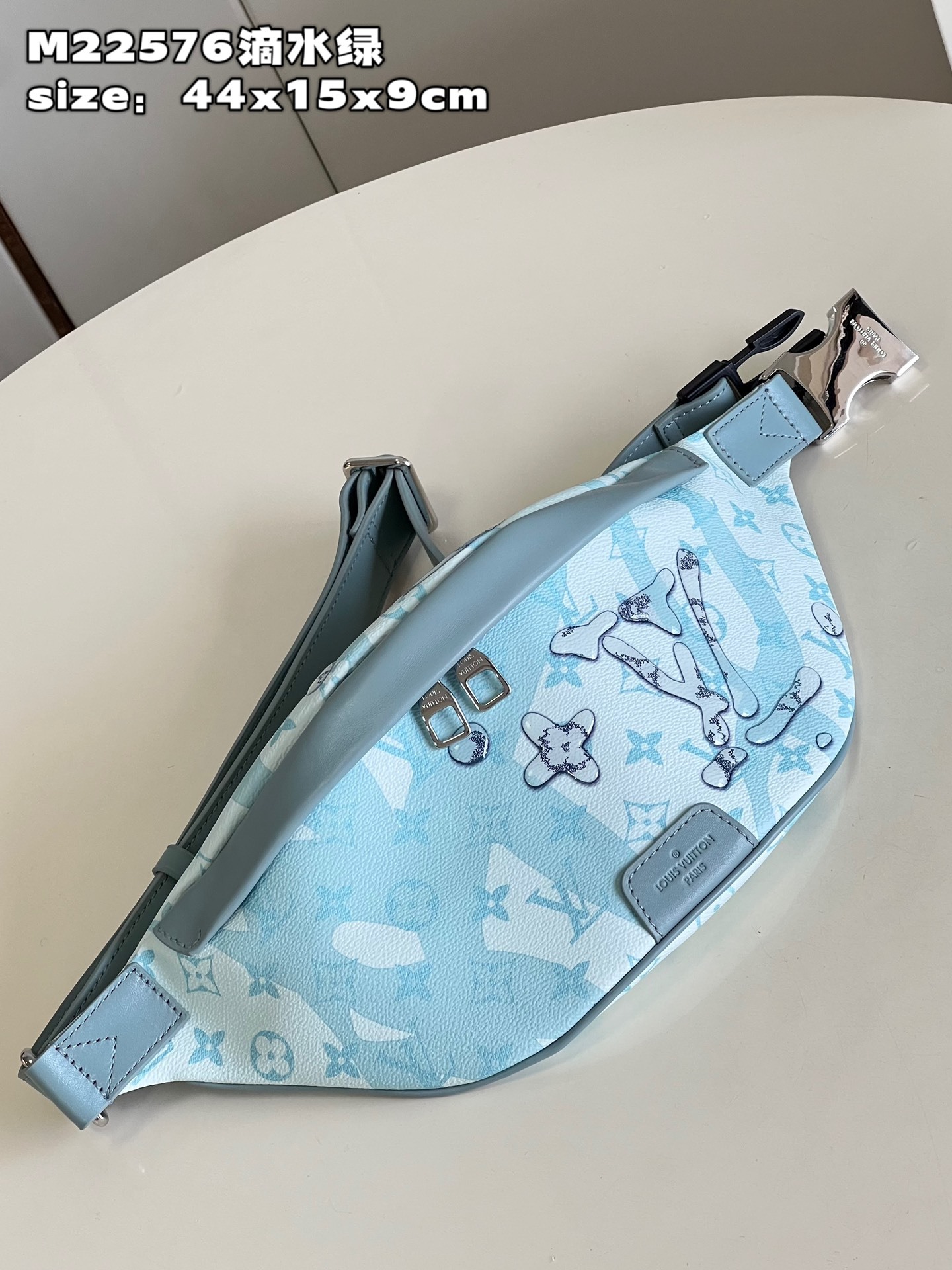 顶级原单M22576滴水绿本款Discovery腰包取材MonogramAquagarden帆布仿佛由冰