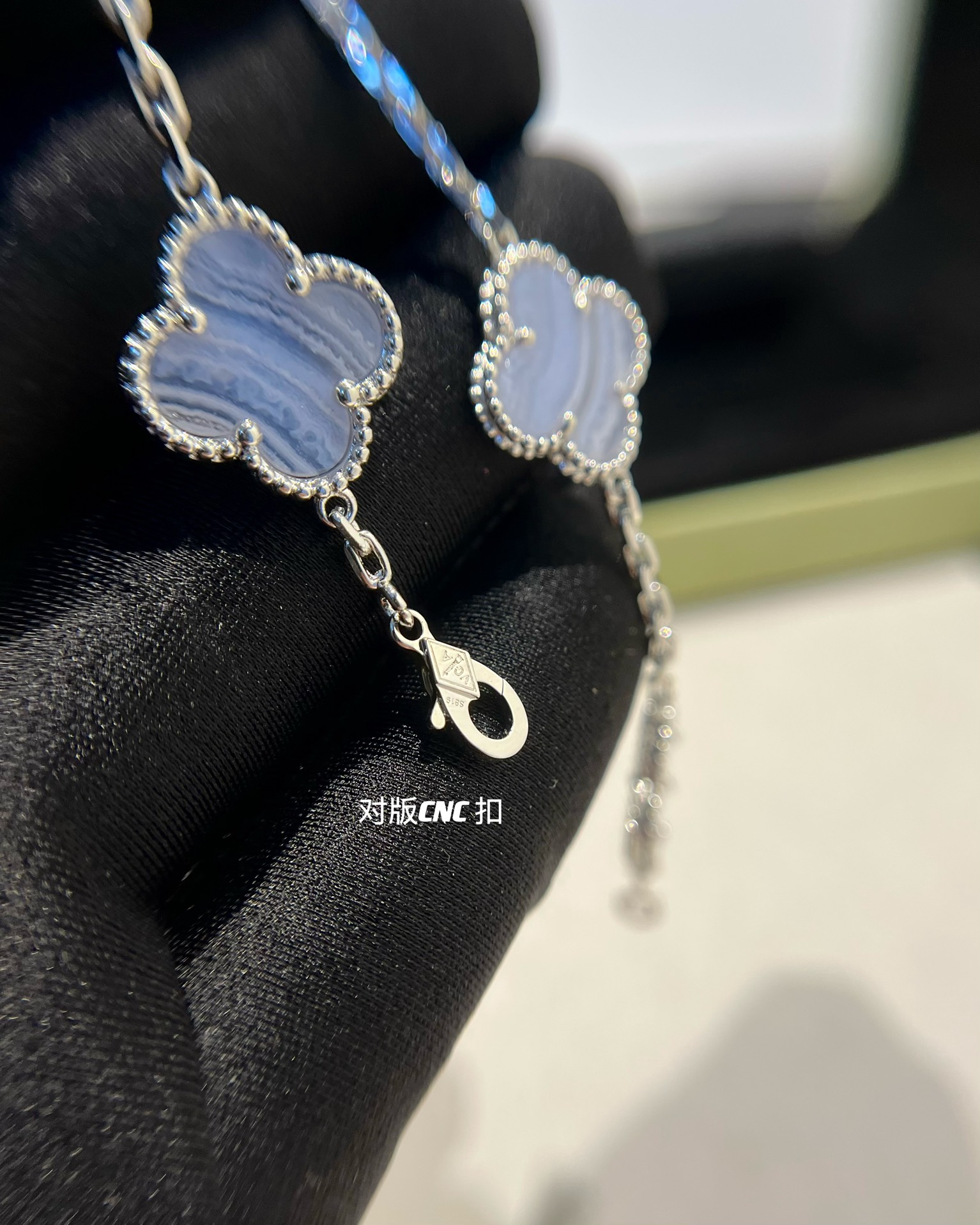 Van Cleef & Arpels vca 天然紫玉髓五花手链 白金色