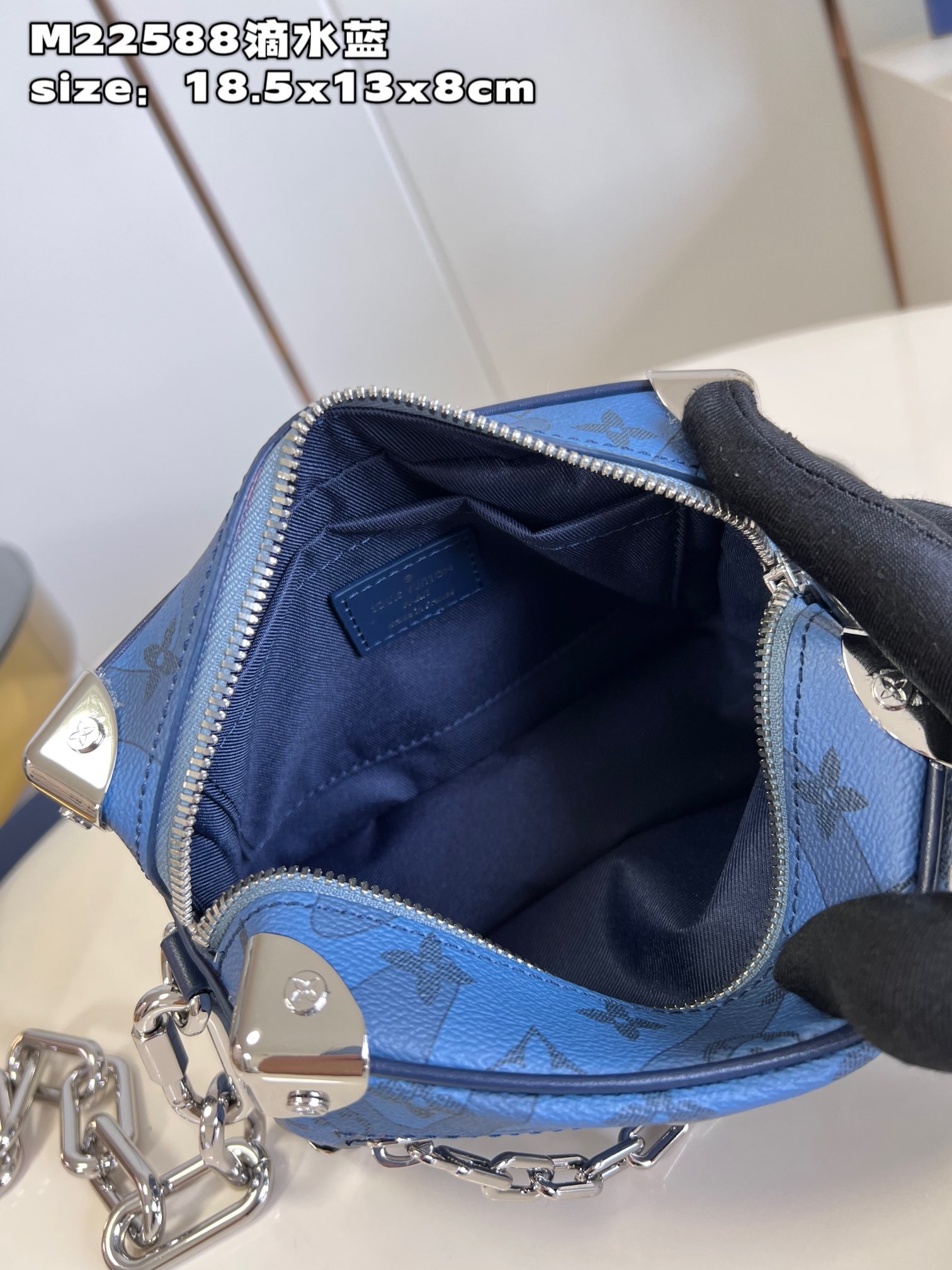 顶级原单M22588滴水蓝本款MiniSoftTrunk手袋以MonogramAquagarden帆布解