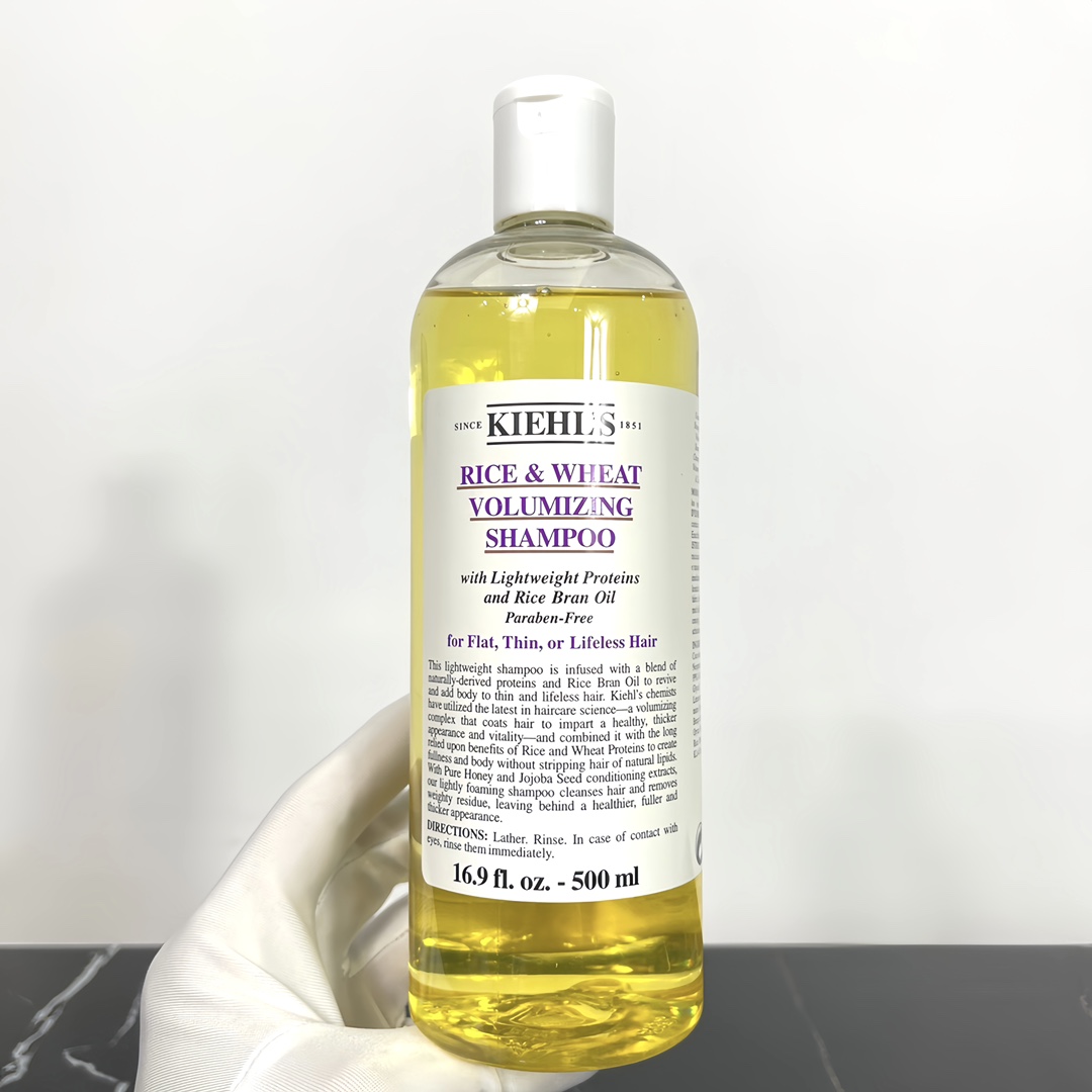 Champú Voluminizador de Arroz y Trigo de Kiehl's 500ml! Huele muy bien, aroma a pomelo, con ingredientes extraídos de p…