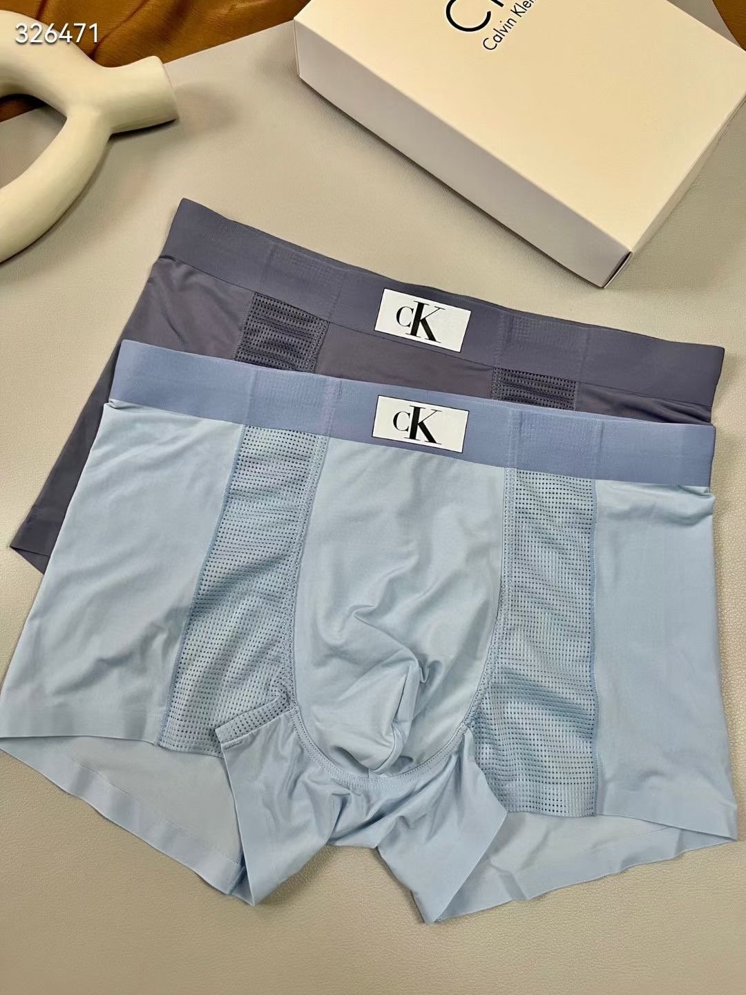 新款CK超薄冰丝网孔空调男士内裤采用优良的材质120支微细冰丝前后网孔拼接一片式裁剪工艺上身冰爽透气舒适