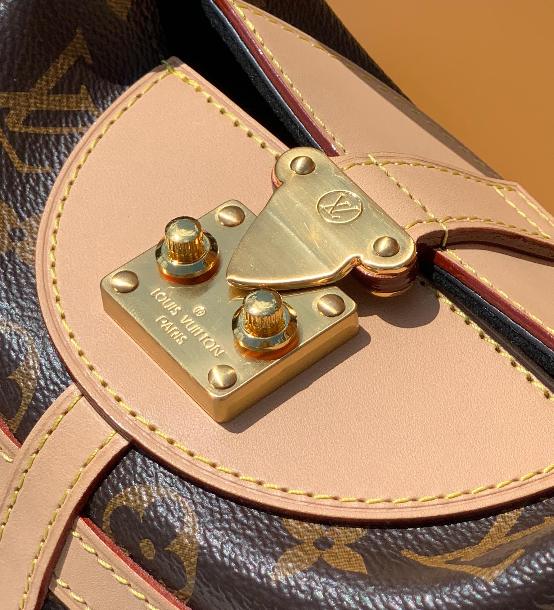 🌼m43587尺寸22*23*14㎝ 正宗海外渠道的Lv薯条包到货！这是一款备受大家钟爱的Duffle手