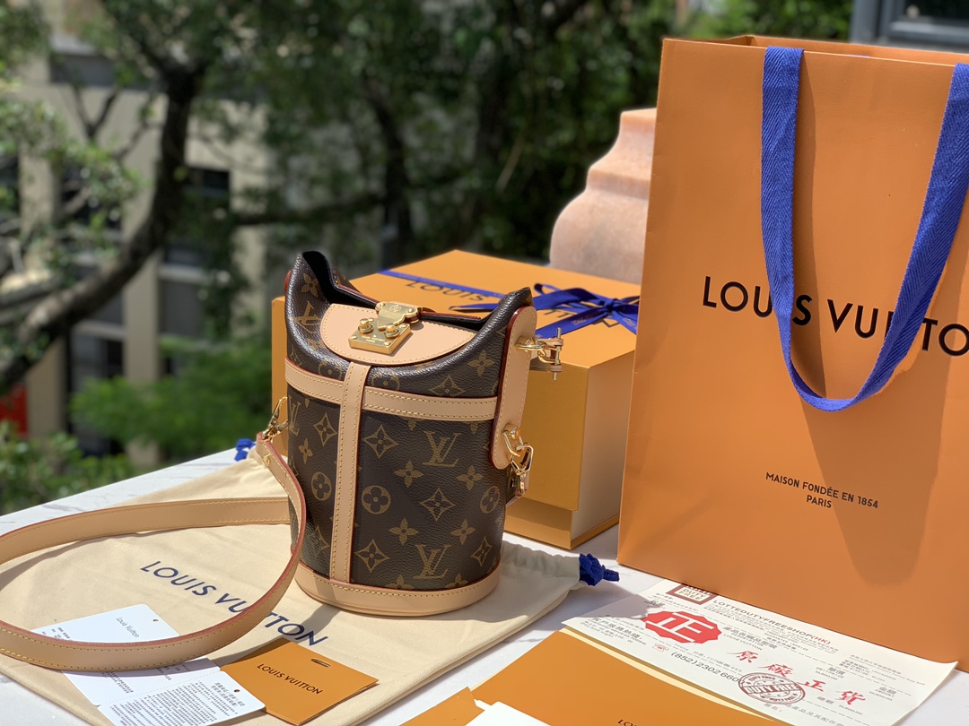 🌼m43587尺寸22*23*14㎝ 正宗海外渠道的Lv薯条包到货！这是一款备受大家钟爱的Duffle手