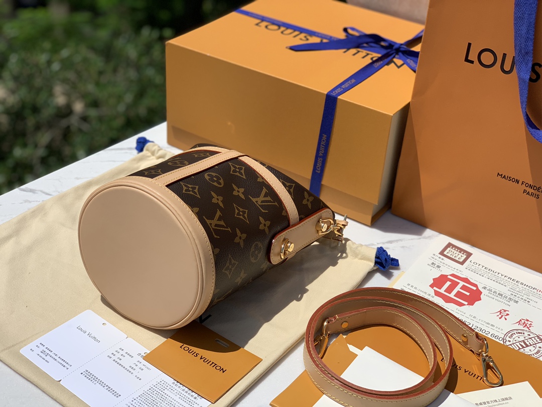 🌼m43587尺寸22*23*14㎝ 正宗海外渠道的Lv薯条包到货！这是一款备受大家钟爱的Duffle手