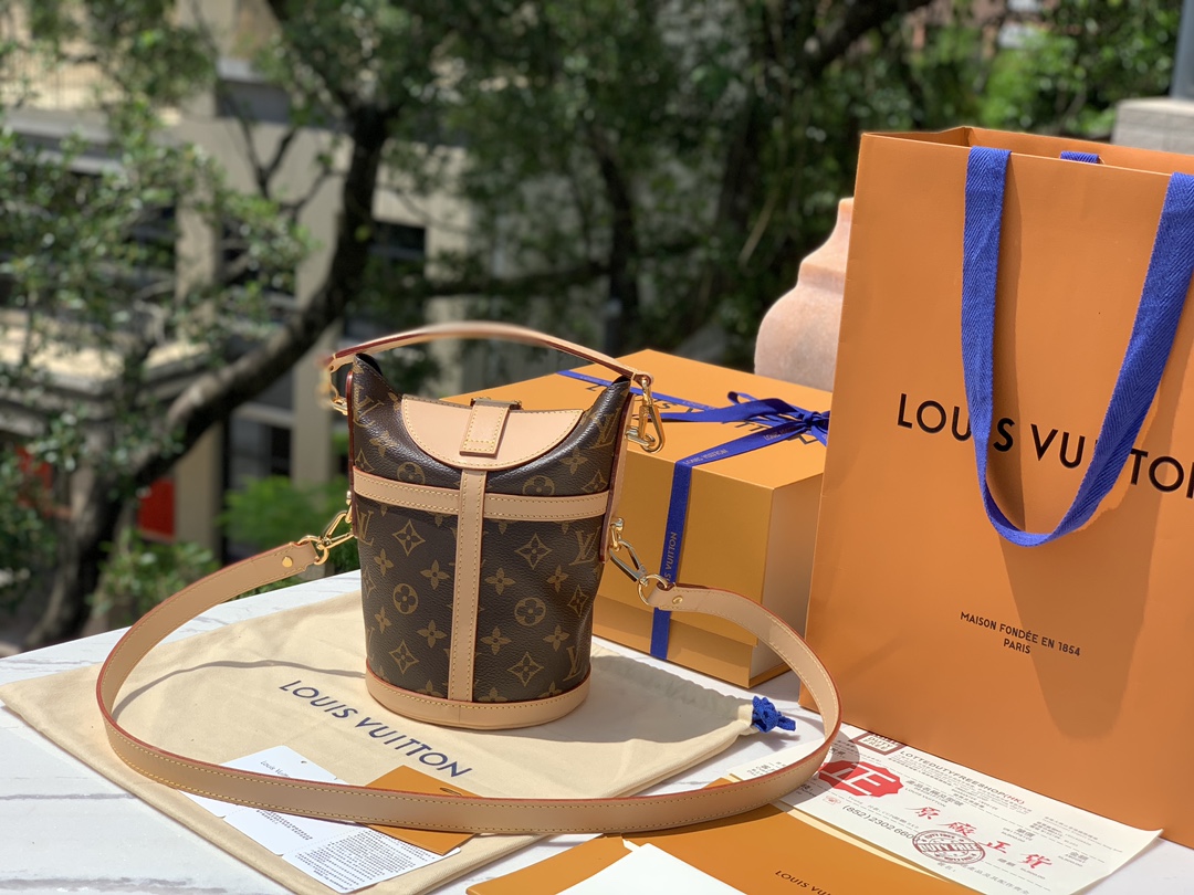 🌼m43587尺寸22*23*14㎝ 正宗海外渠道的Lv薯条包到货！这是一款备受大家钟爱的Duffle手